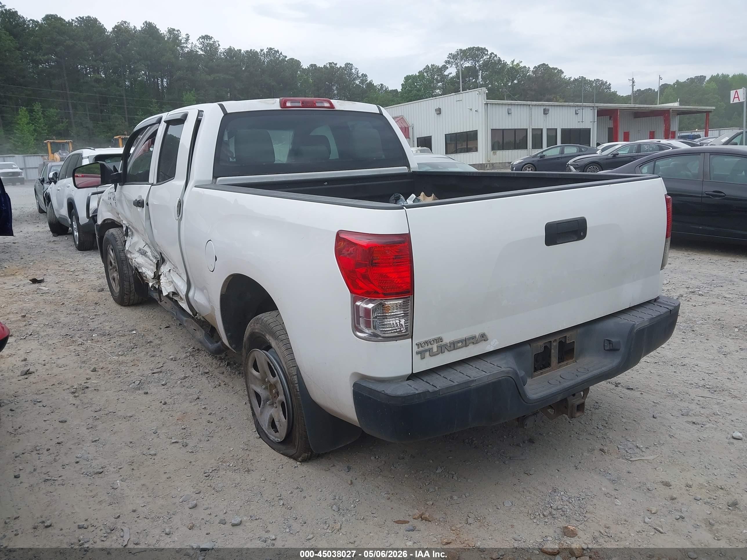 2013 Toyota Tundra Grade 4.6l V8 White vin: 5TFRM5F15DX063665