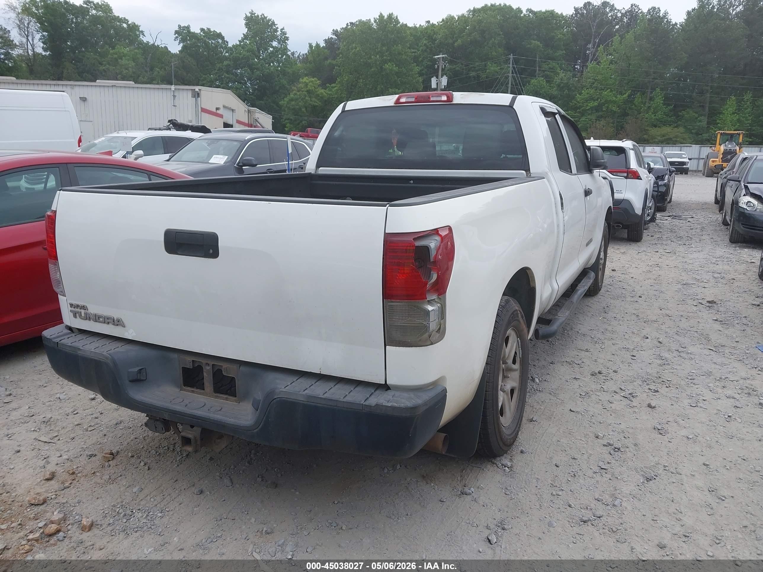 2013 Toyota Tundra Grade 4.6l V8 White vin: 5TFRM5F15DX063665