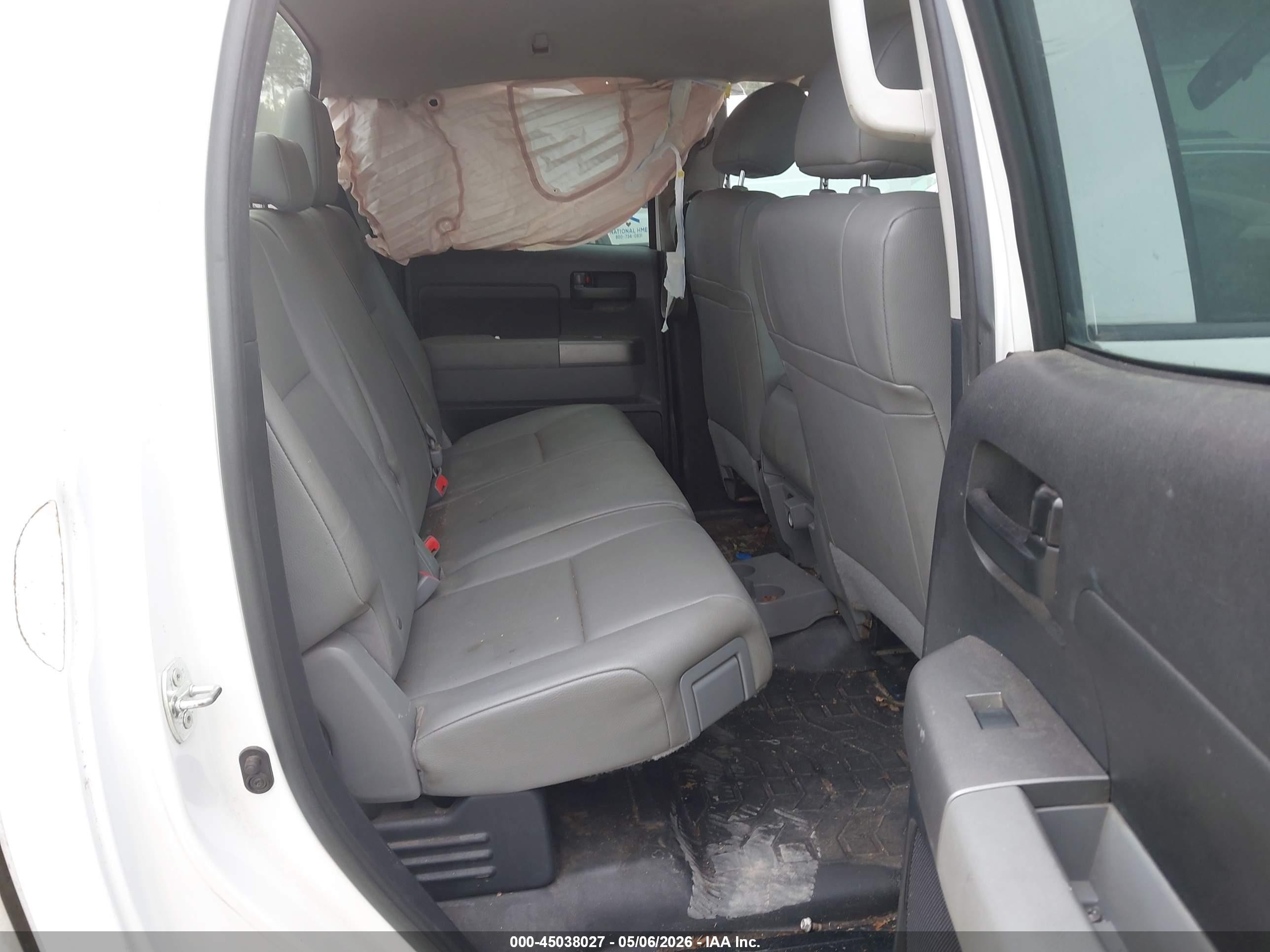 2013 Toyota Tundra Grade 4.6l V8 White vin: 5TFRM5F15DX063665