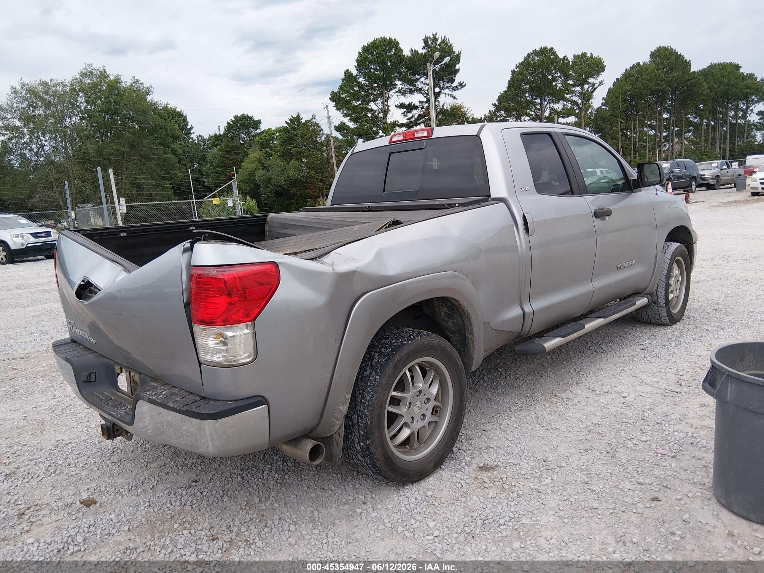 2010 Toyota Tundra Grade 4.6l V8 Серебряный vin: 5TFRM5F16AX019413
