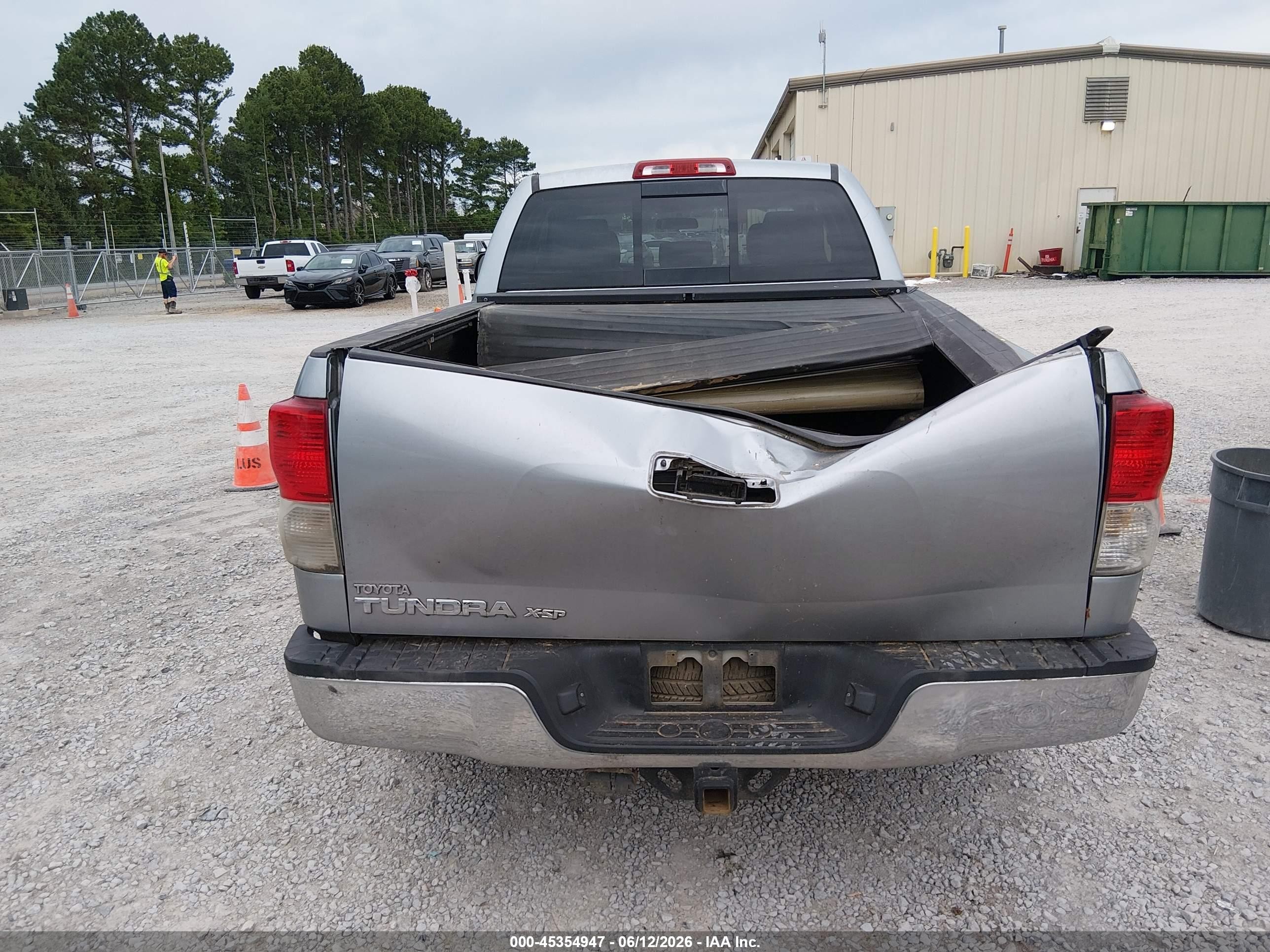 2010 Toyota Tundra Grade 4.6l V8 Серебряный vin: 5TFRM5F16AX019413