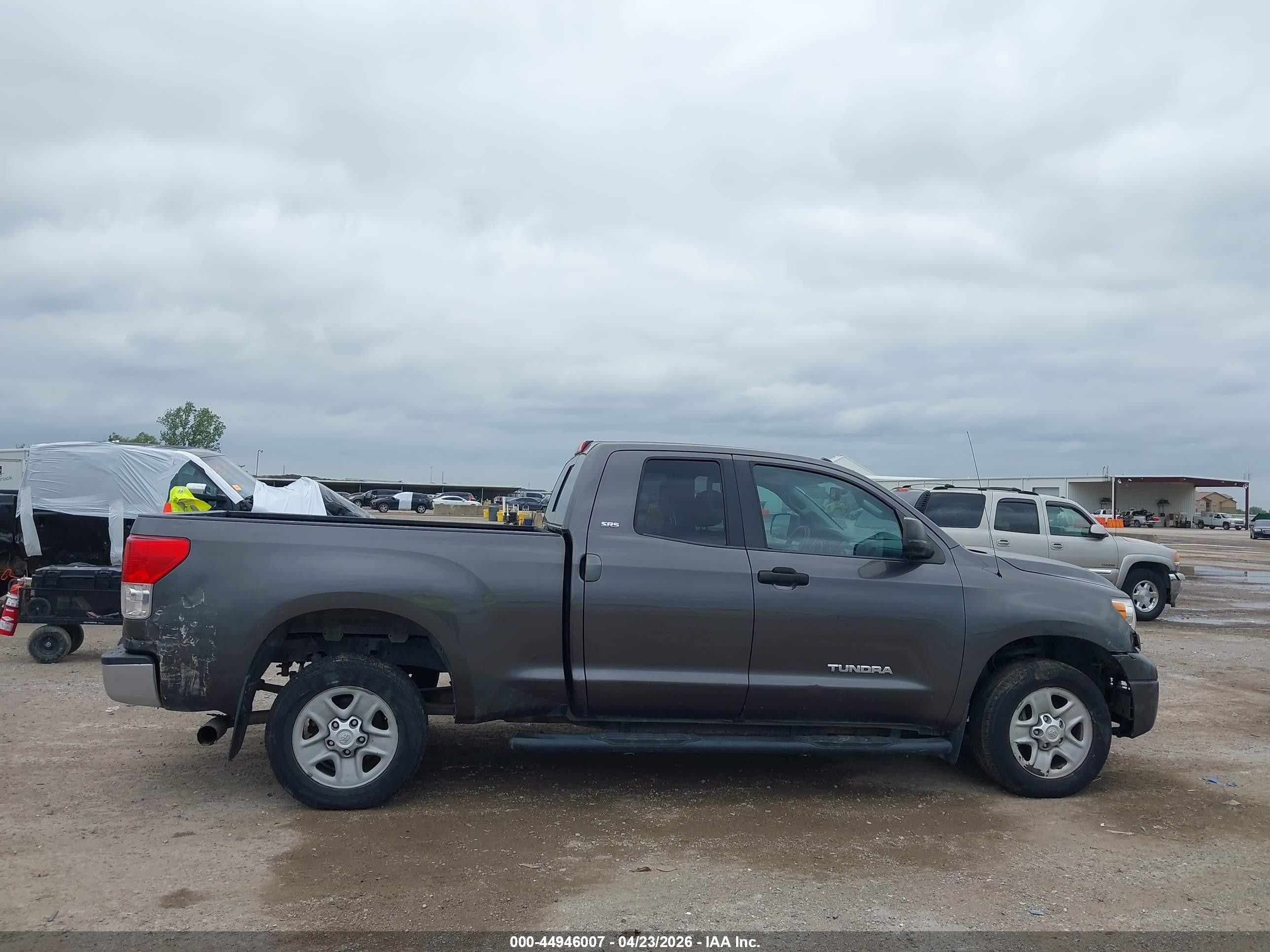2011 Toyota Tundra Grade 4.6l V8 Gray vin: 5TFRM5F16BX025987