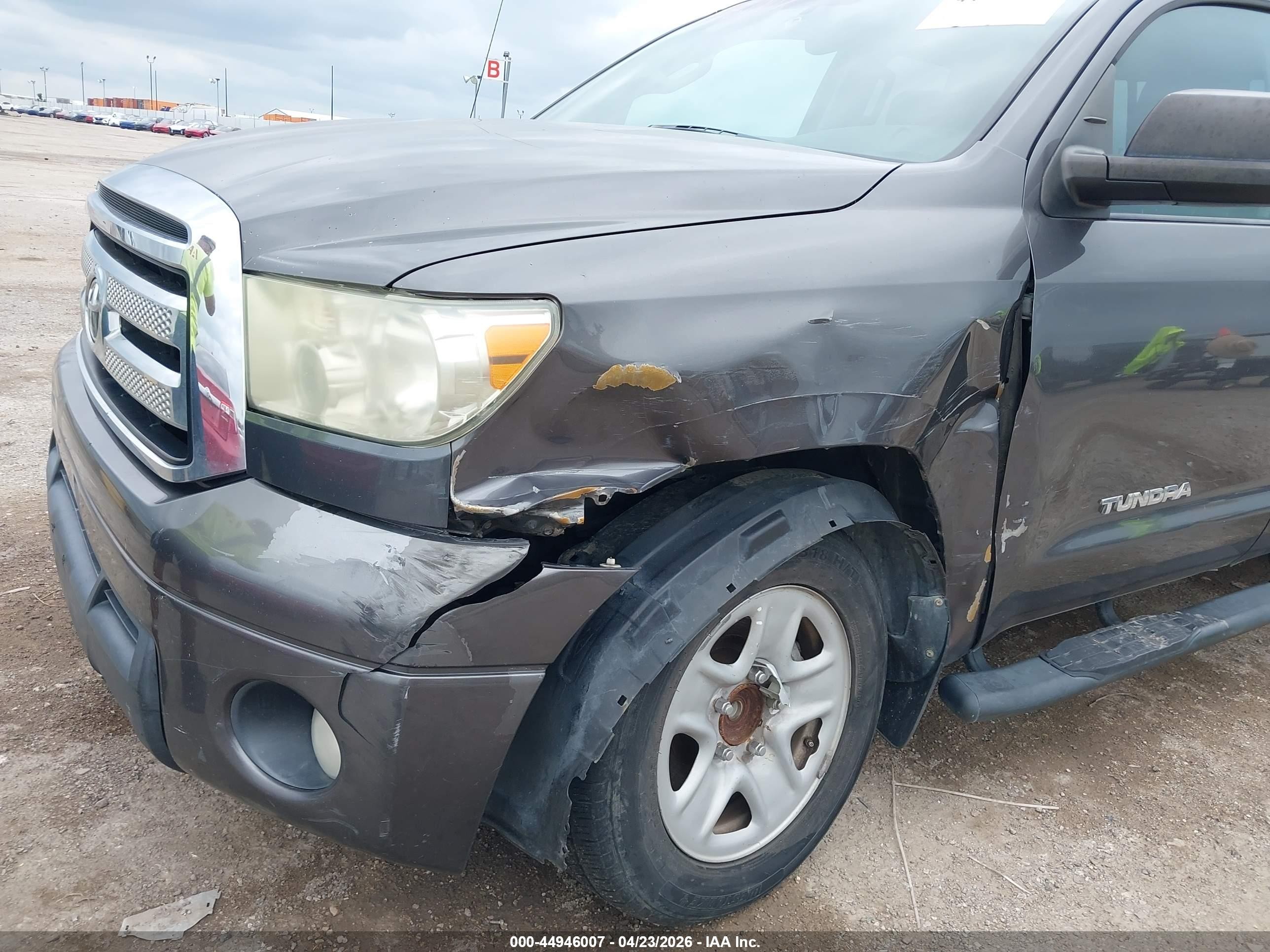 2011 Toyota Tundra Grade 4.6l V8 Gray vin: 5TFRM5F16BX025987