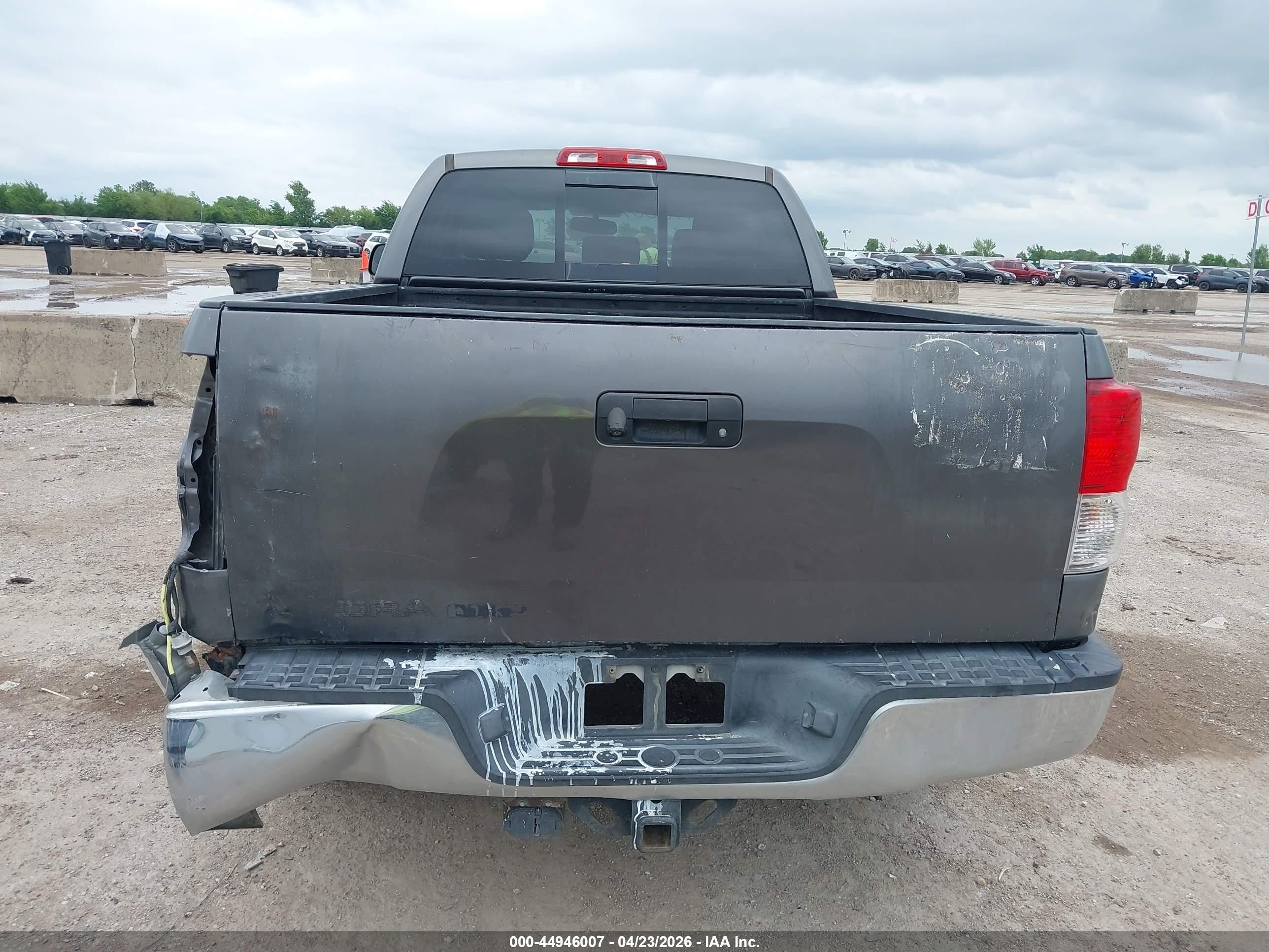 2011 Toyota Tundra Grade 4.6l V8 Gray vin: 5TFRM5F16BX025987