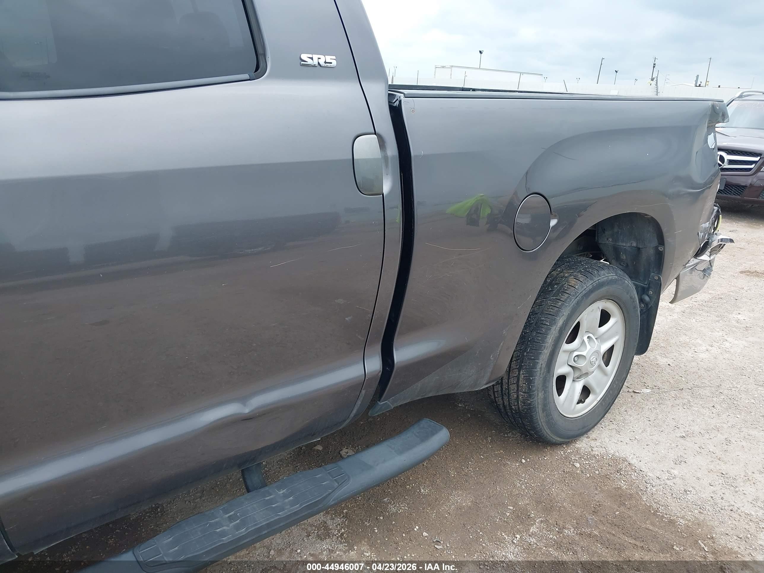 2011 Toyota Tundra Grade 4.6l V8 Gray vin: 5TFRM5F16BX025987