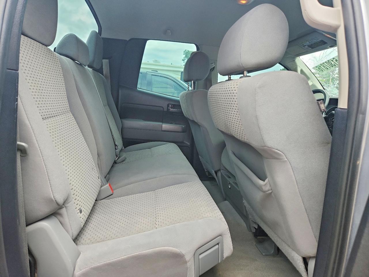 2011 Toyota Tundra Double Cab Sr5 Silver vin: 5TFRM5F16BX029358
