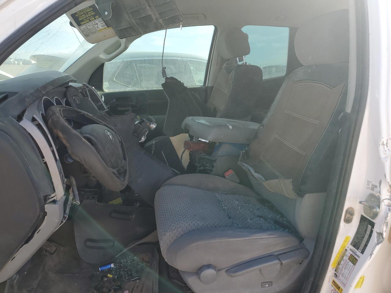 2011 Toyota Tundra Grade White vin: 5TFRM5F16BX030929