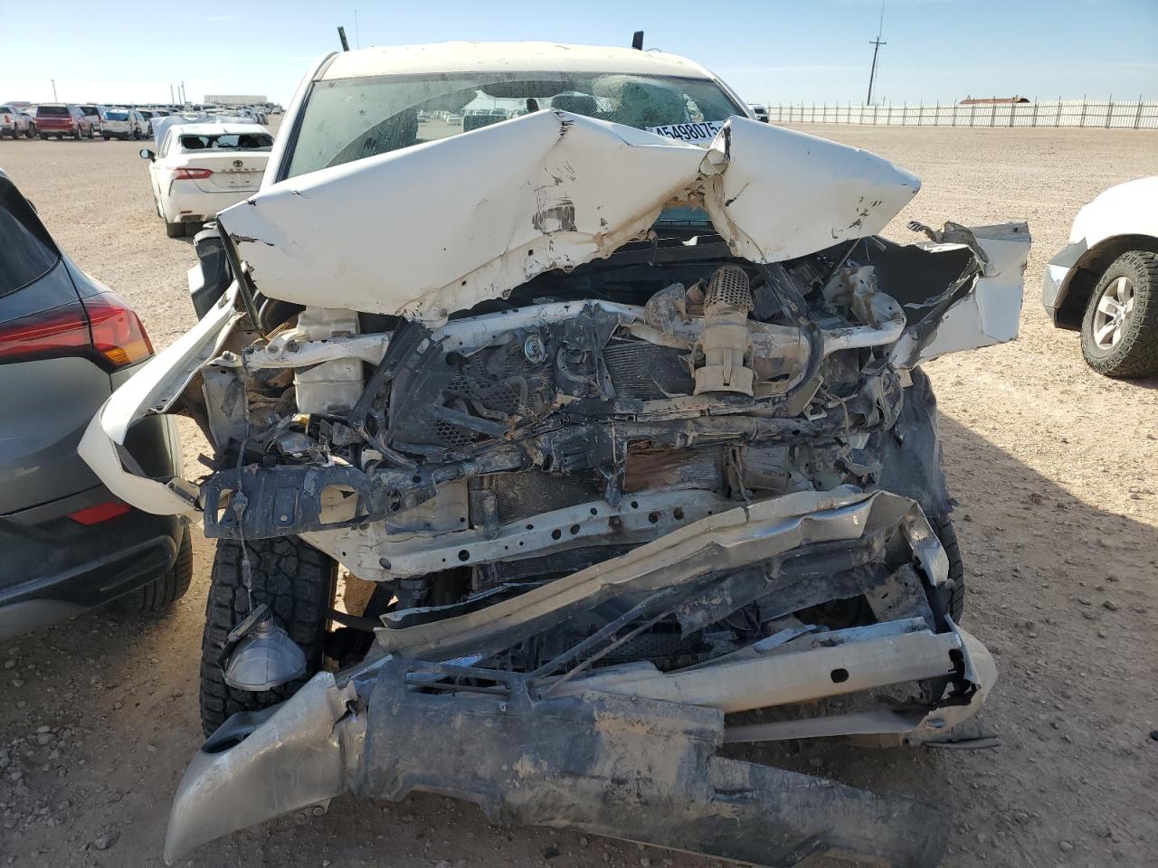 2011 Toyota Tundra Grade White vin: 5TFRM5F16BX030929
