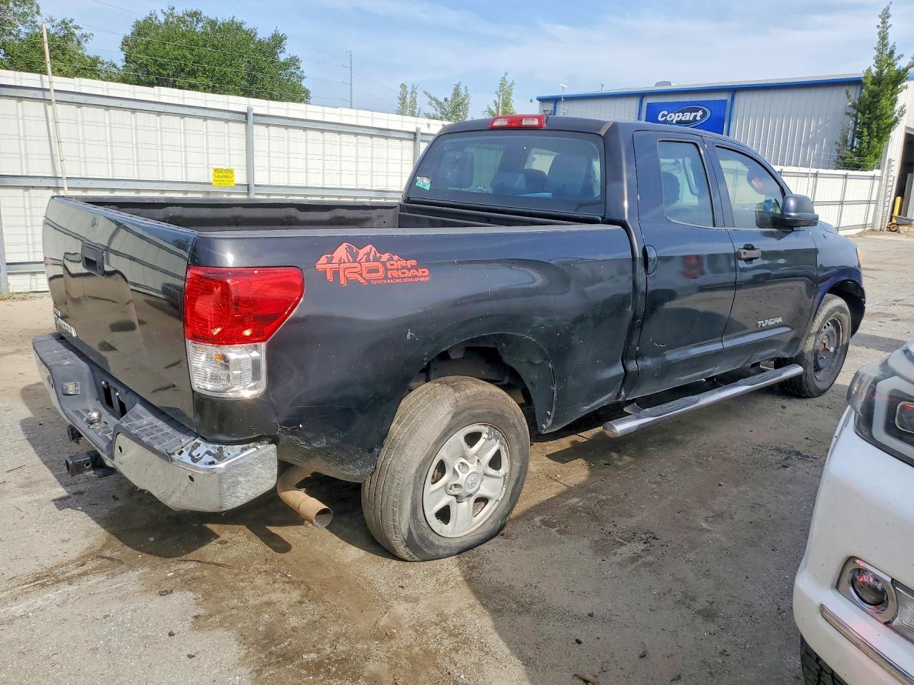 2011 Toyota Tundra Double Cab Sr5 Черный vin: 5TFRM5F16BX032213