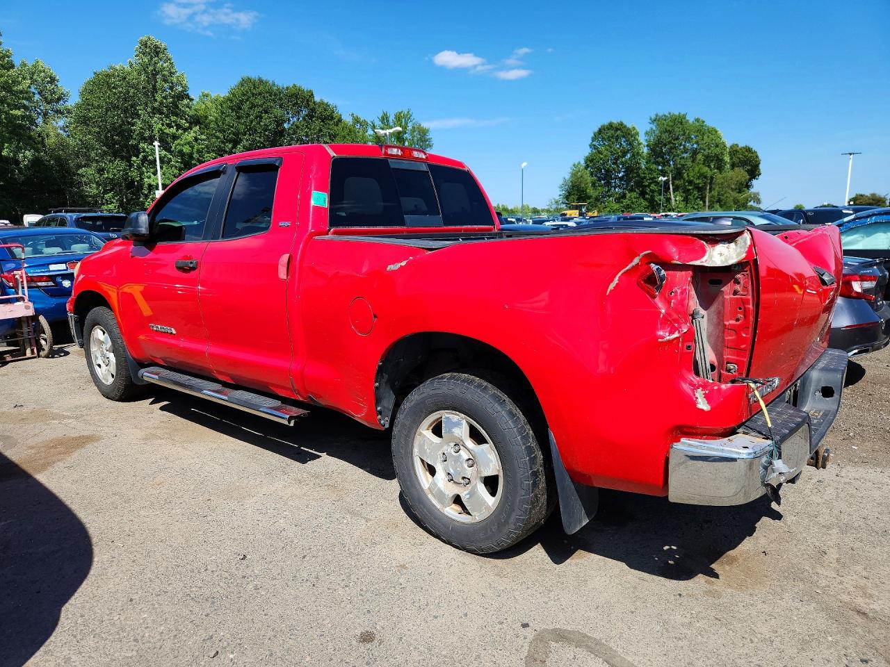 2011 Toyota Tundra Double Cab Sr5 Красный vin: 5TFRM5F16BX032874