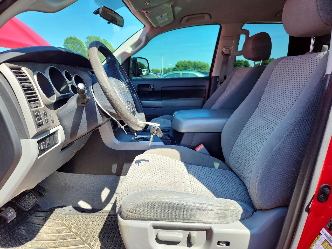 2011 Toyota Tundra Double Cab Sr5 Красный vin: 5TFRM5F16BX032874