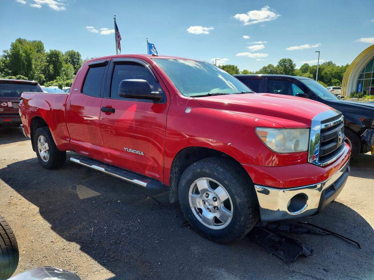 2011 Toyota Tundra Double Cab Sr5 Красный vin: 5TFRM5F16BX032874
