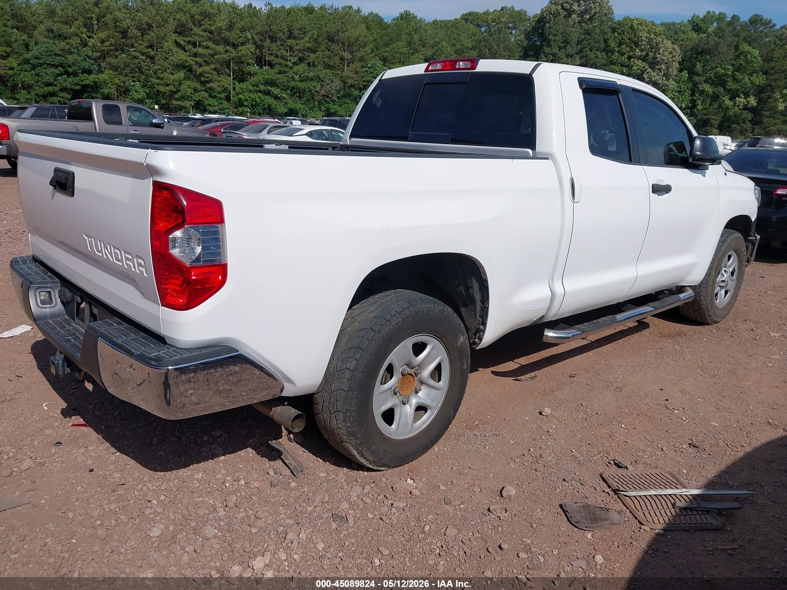 2015 Toyota Tundra Sr5 4.6l V8 White vin: 5TFRM5F16FX086889