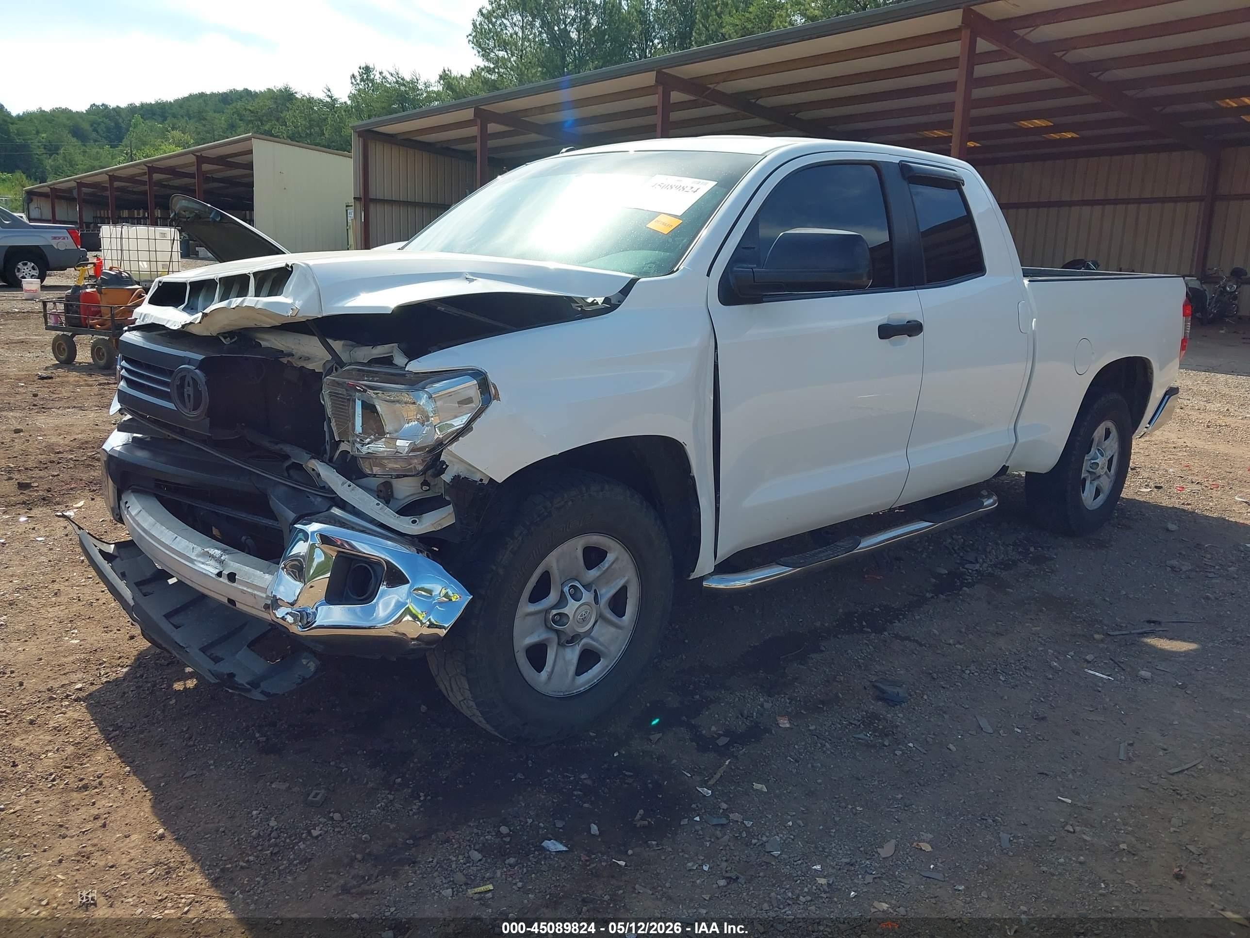 2015 Toyota Tundra Sr5 4.6l V8 White vin: 5TFRM5F16FX086889