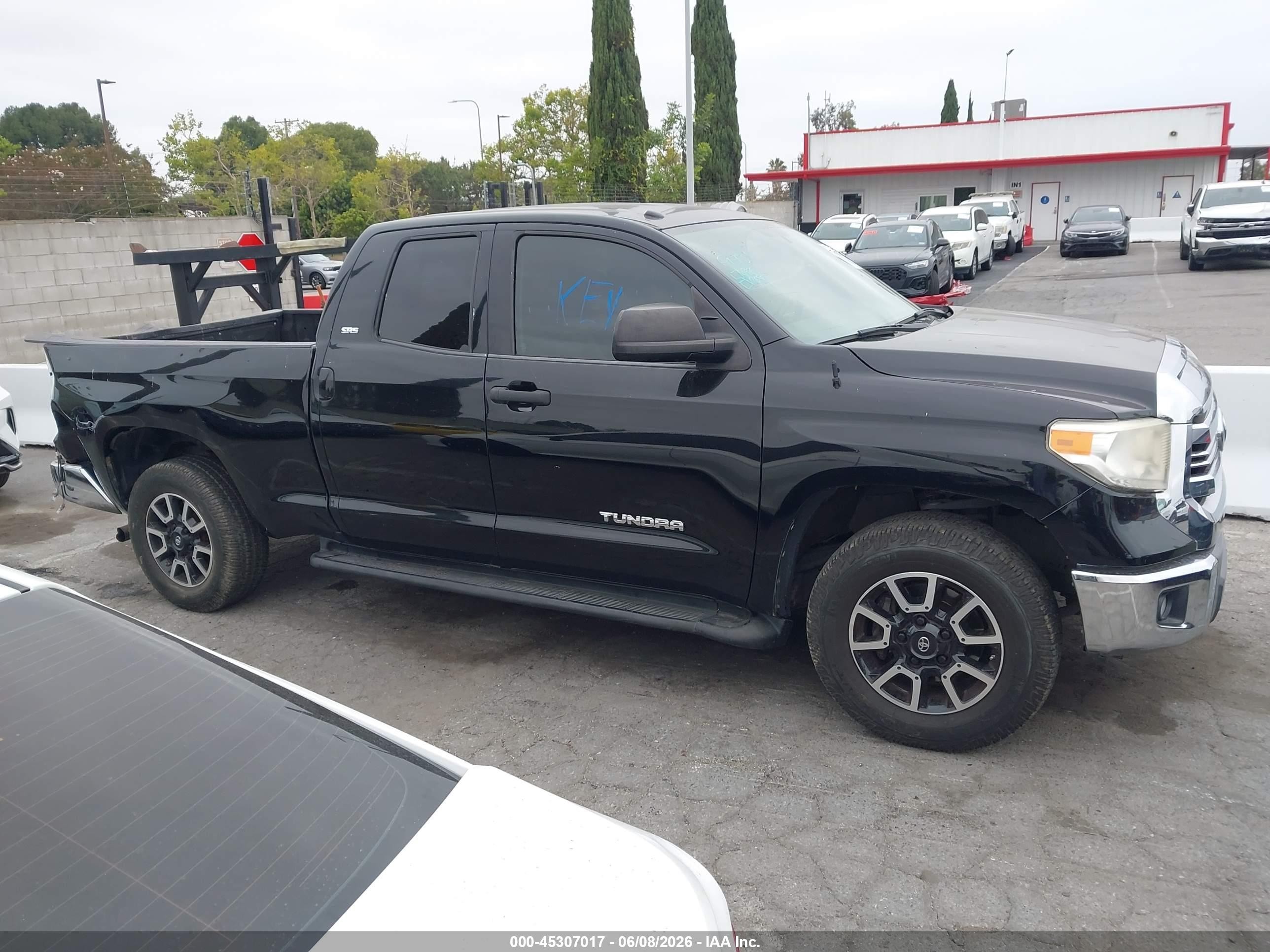 2015 Toyota Tundra Sr5 4.6l V8 Black vin: 5TFRM5F16FX092661