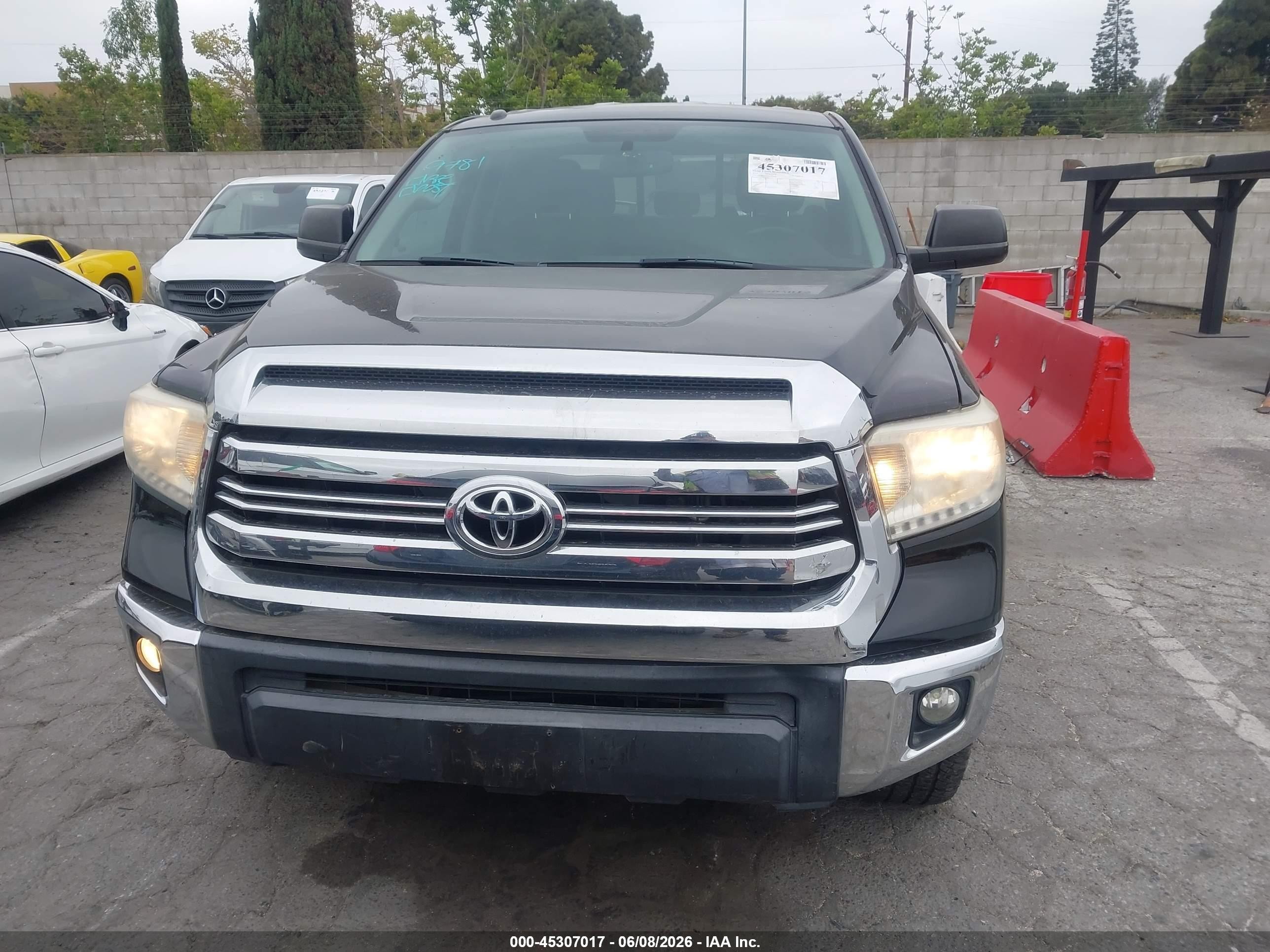 2015 Toyota Tundra Sr5 4.6l V8 Black vin: 5TFRM5F16FX092661