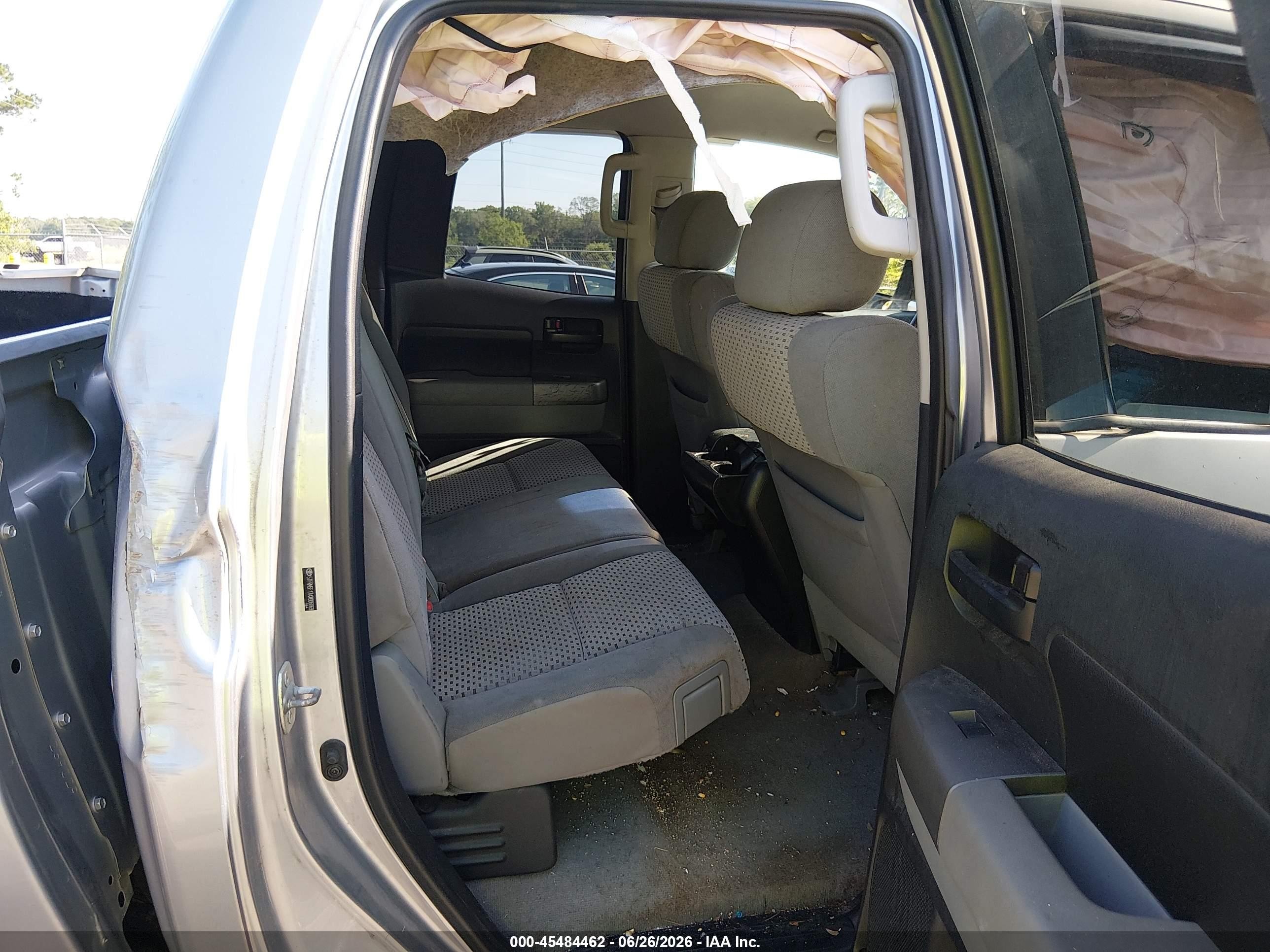 2010 Toyota Tundra Grade 4.6l V8 Silver vin: 5TFRM5F17AX006069