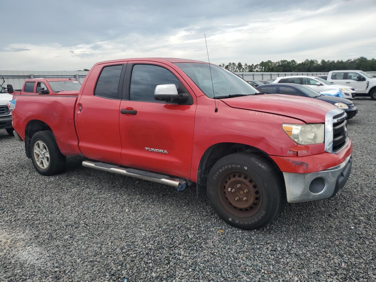 2010 Toyota Tundra Double Cab Sr5 Red vin: 5TFRM5F17AX010803