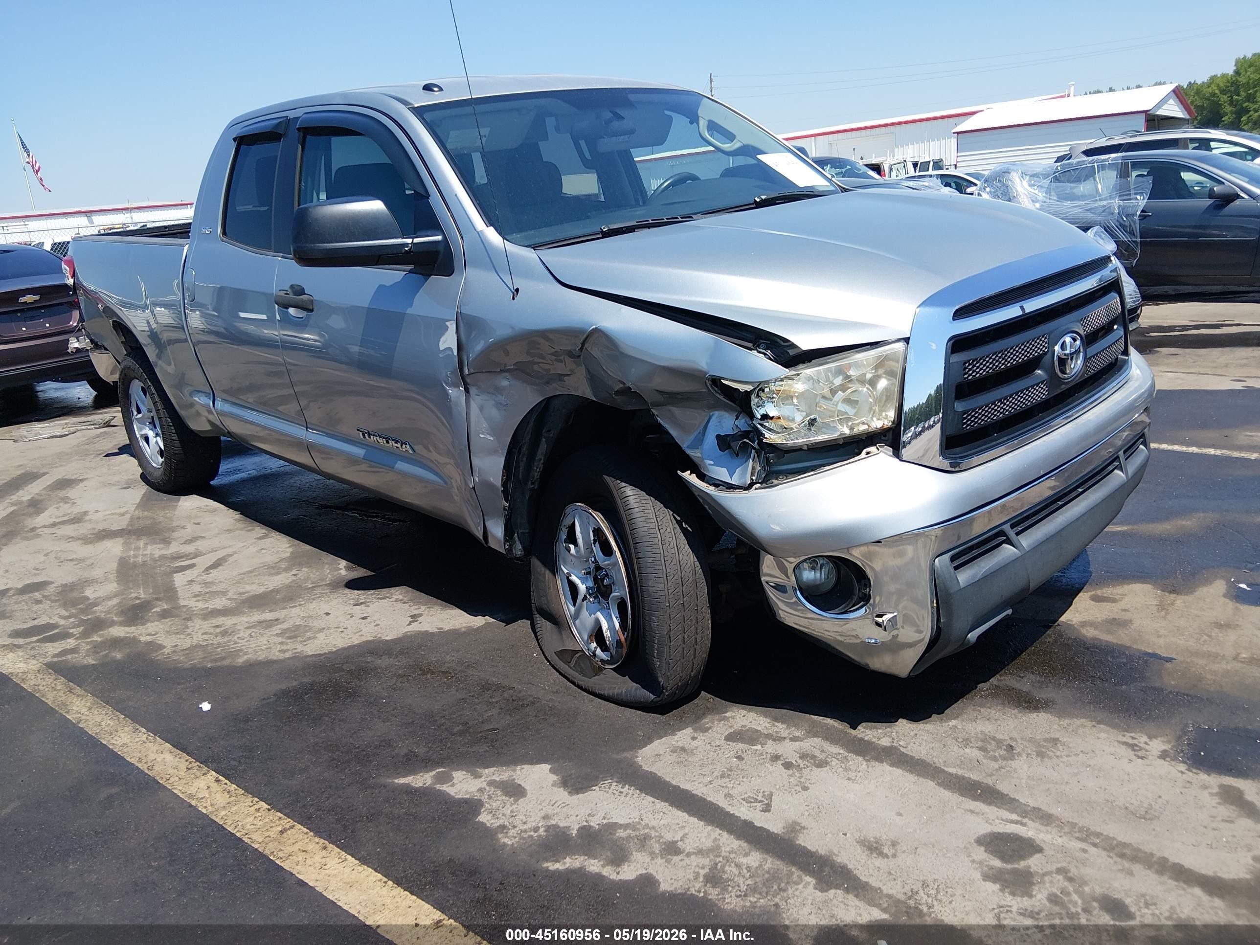2011 Toyota Tundra Grade 4.6l V8 Silver vin: 5TFRM5F17BX034424