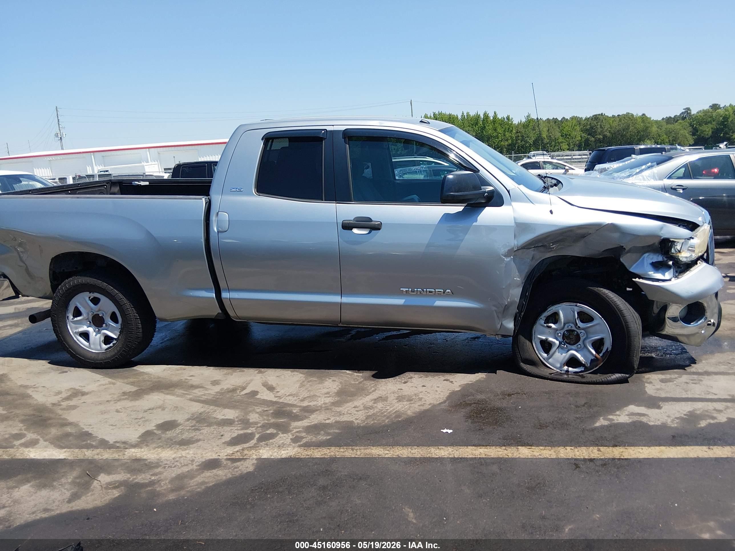 2011 Toyota Tundra Grade 4.6l V8 Silver vin: 5TFRM5F17BX034424