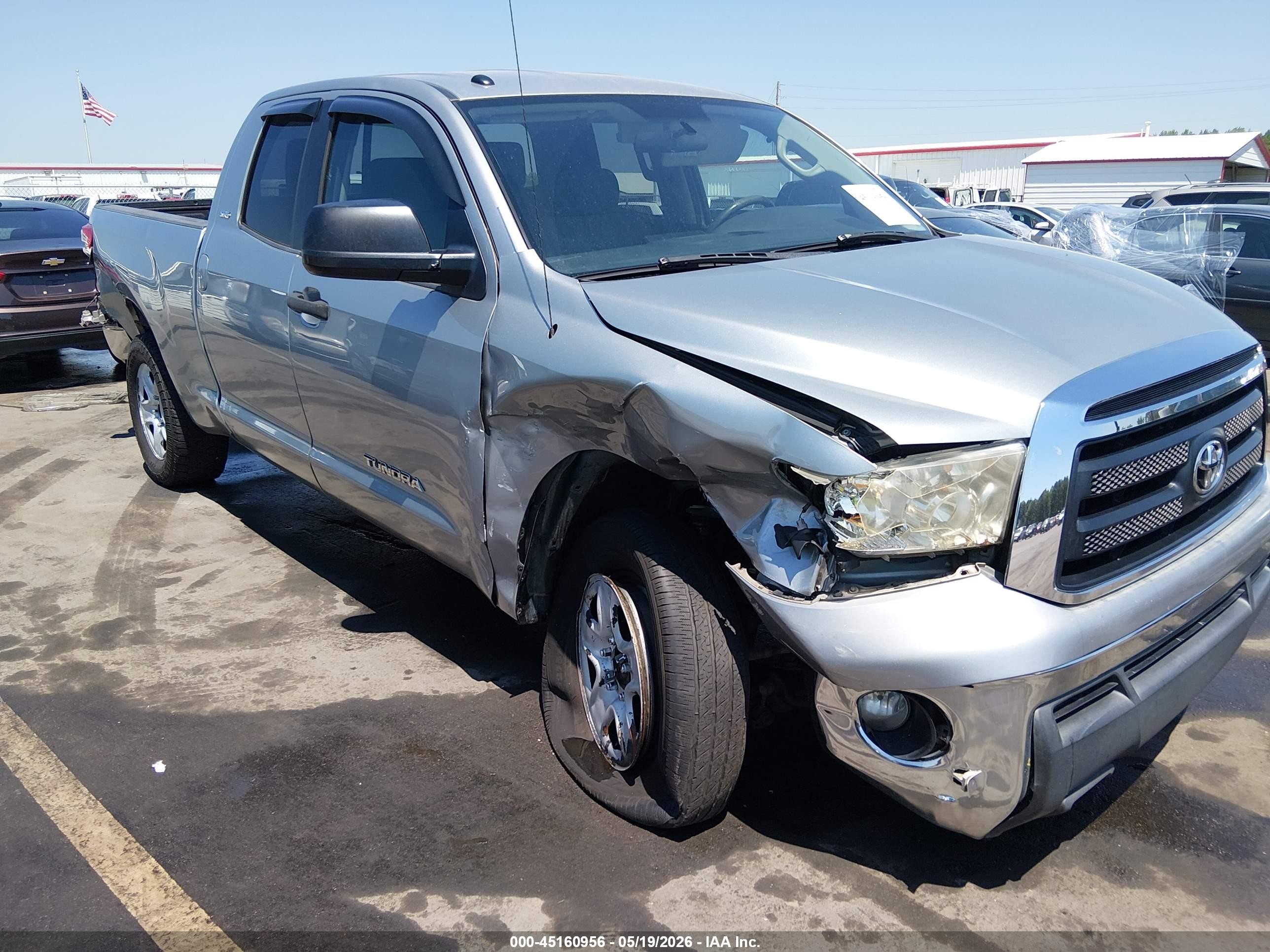 2011 Toyota Tundra Grade 4.6l V8 Silver vin: 5TFRM5F17BX034424