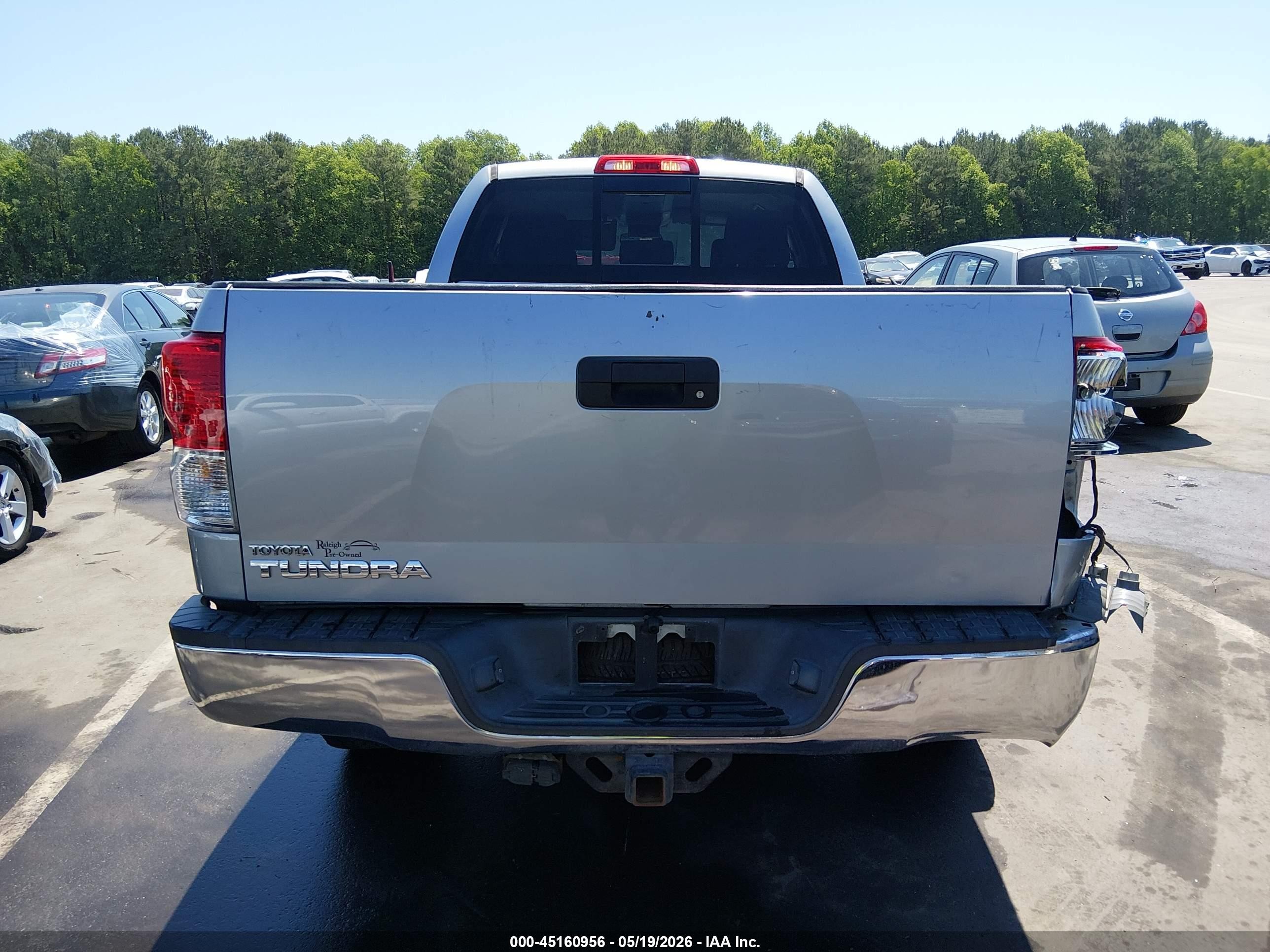 2011 Toyota Tundra Grade 4.6l V8 Silver vin: 5TFRM5F17BX034424