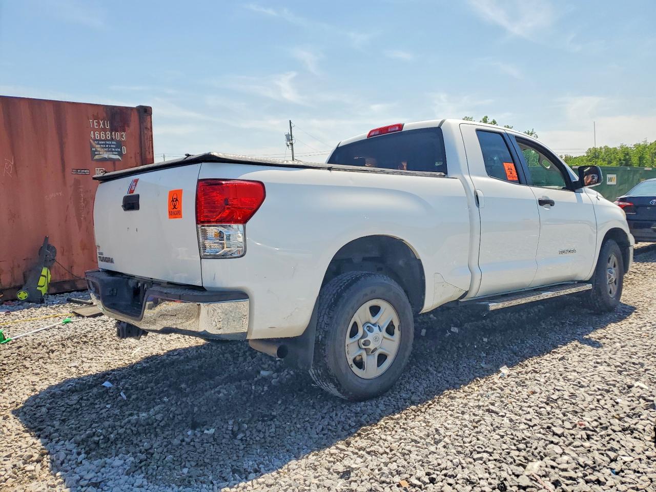 2012 Toyota Tundra Double Cab Sr5 White vin: 5TFRM5F17CX043917
