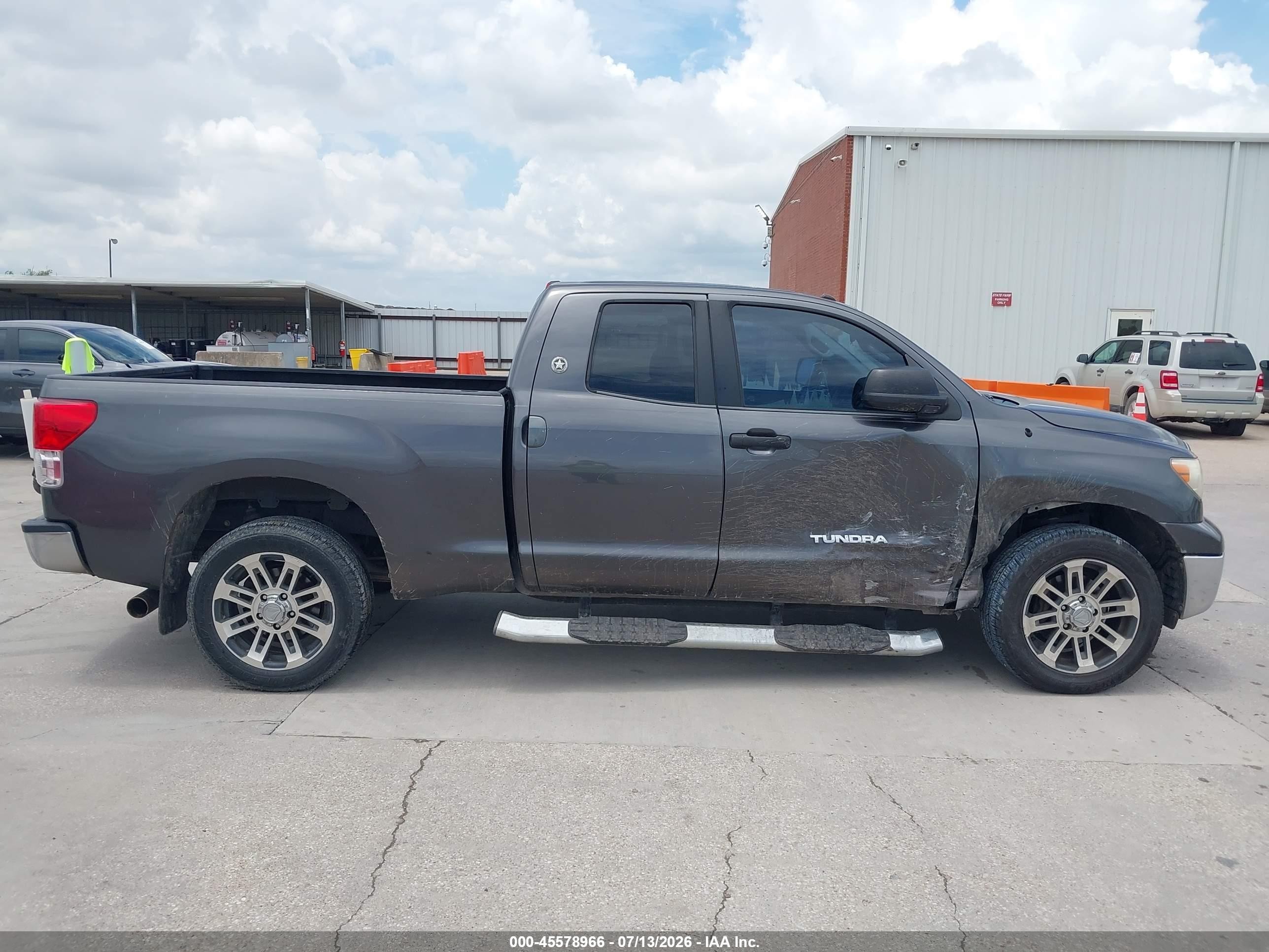 2013 Toyota Tundra Grade 4.6l V8 Gray vin: 5TFRM5F17DX052893