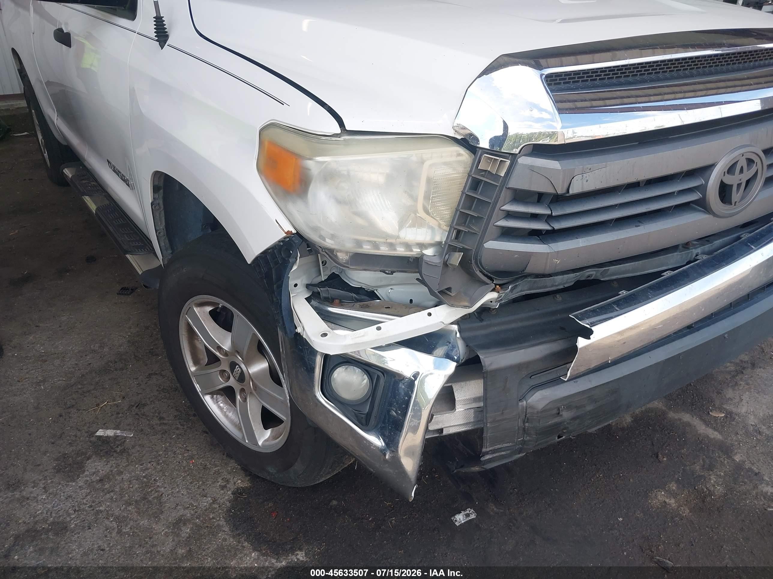 2014 Toyota Tundra Sr5 4.6l V8 White vin: 5TFRM5F17EX072482