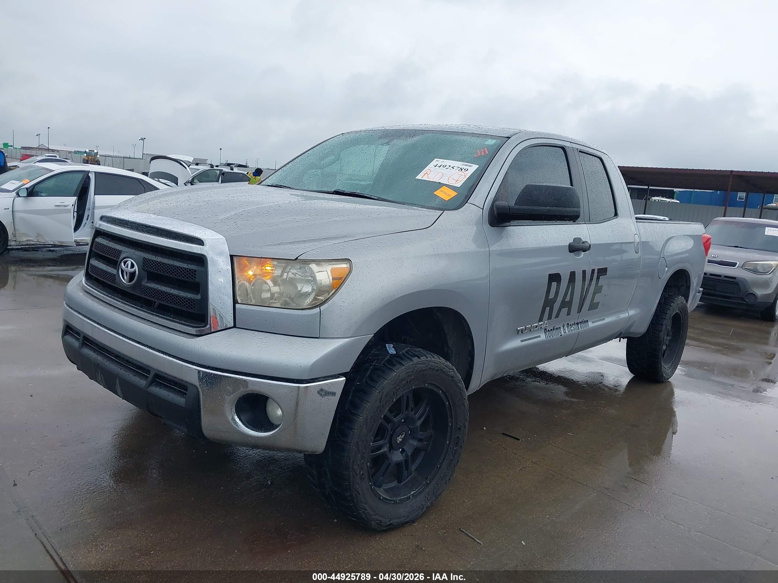 2011 Toyota Tundra Grade 4.6l V8 Silver vin: 5TFRM5F18BX021892