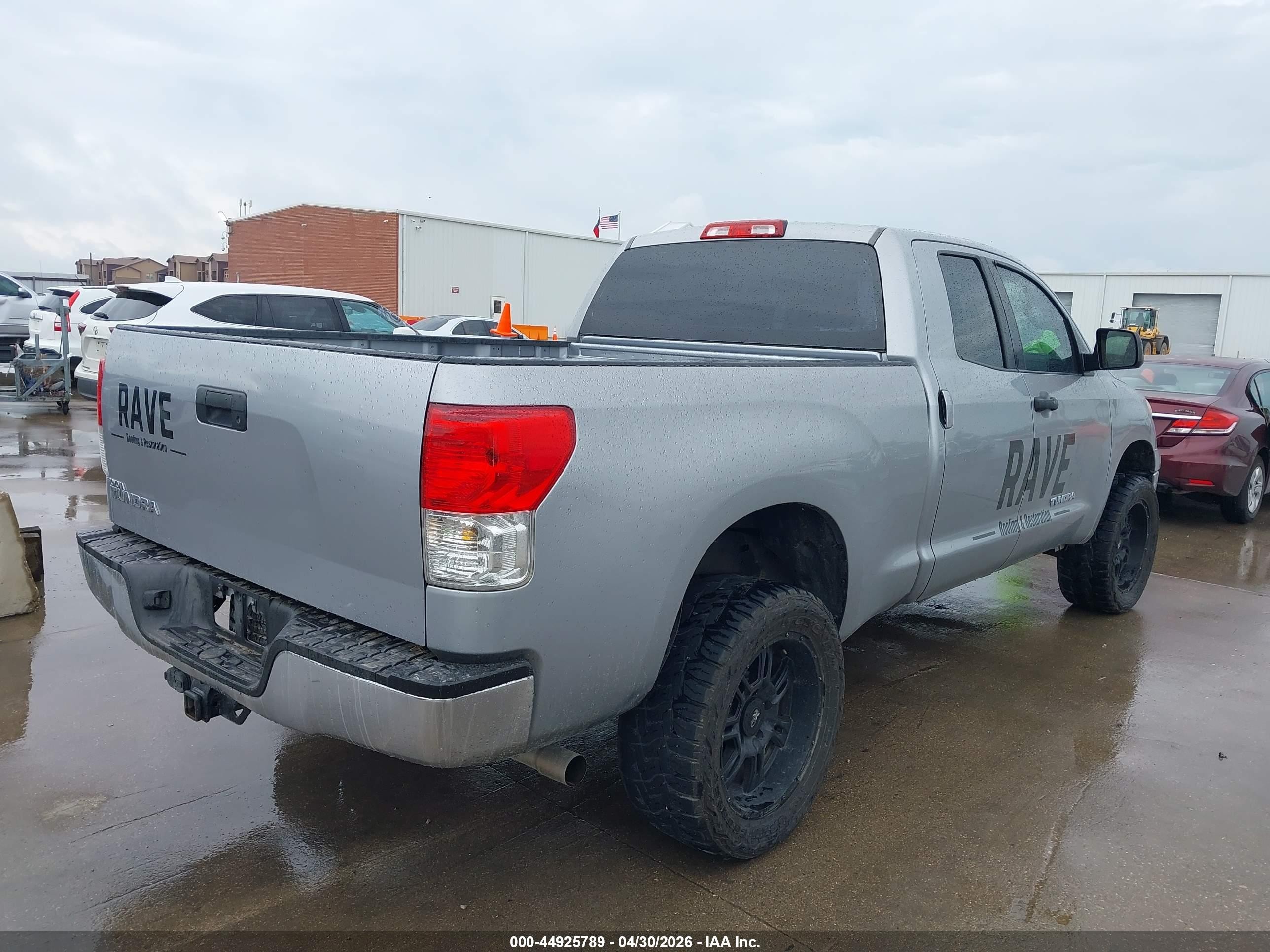 2011 Toyota Tundra Grade 4.6l V8 Silver vin: 5TFRM5F18BX021892