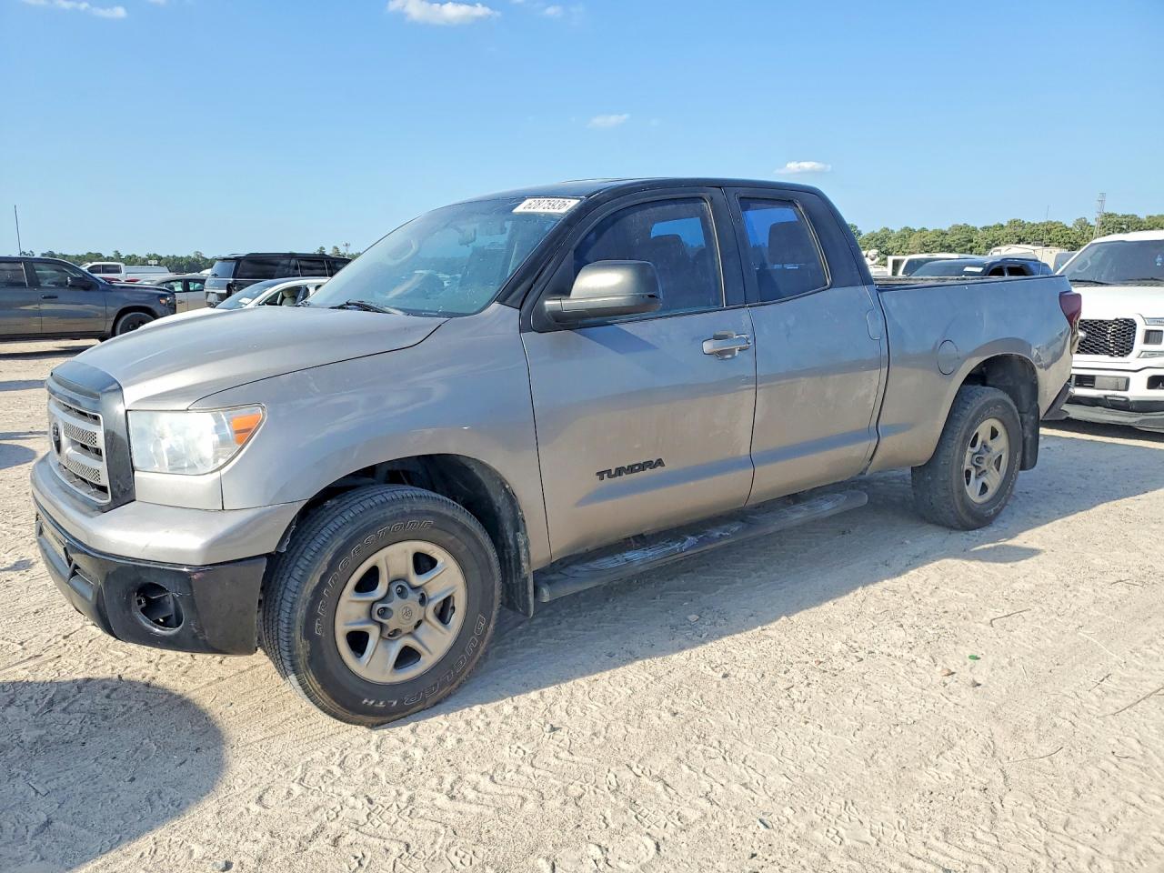 2011 Toyota Tundra Double Cab Sr5 Silver vin: 5TFRM5F18BX022489