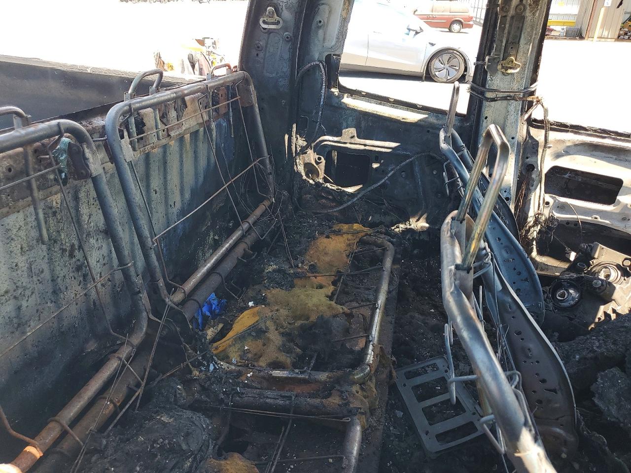 2011 Toyota Tundra Double Cab Sr5 Burn vin: 5TFRM5F18BX032634