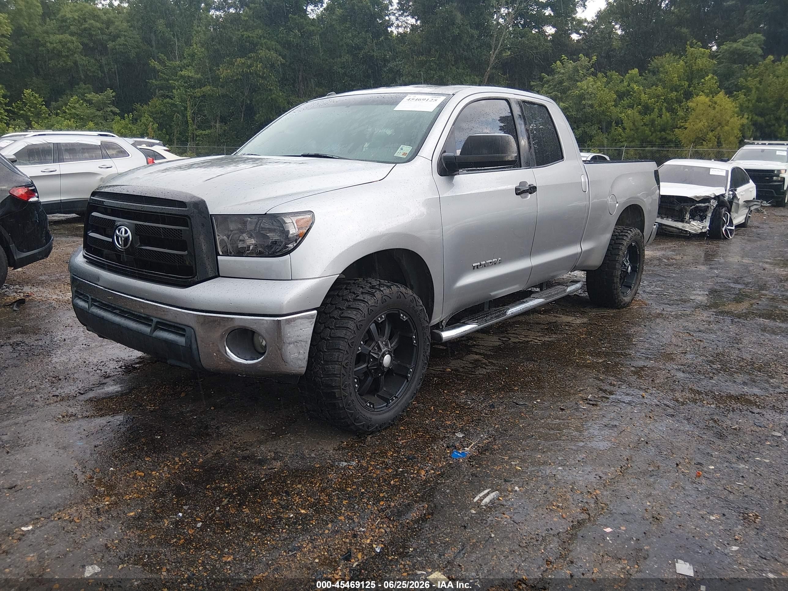 2012 Toyota Tundra Grade 4.6l V8 Silver vin: 5TFRM5F18CX040881