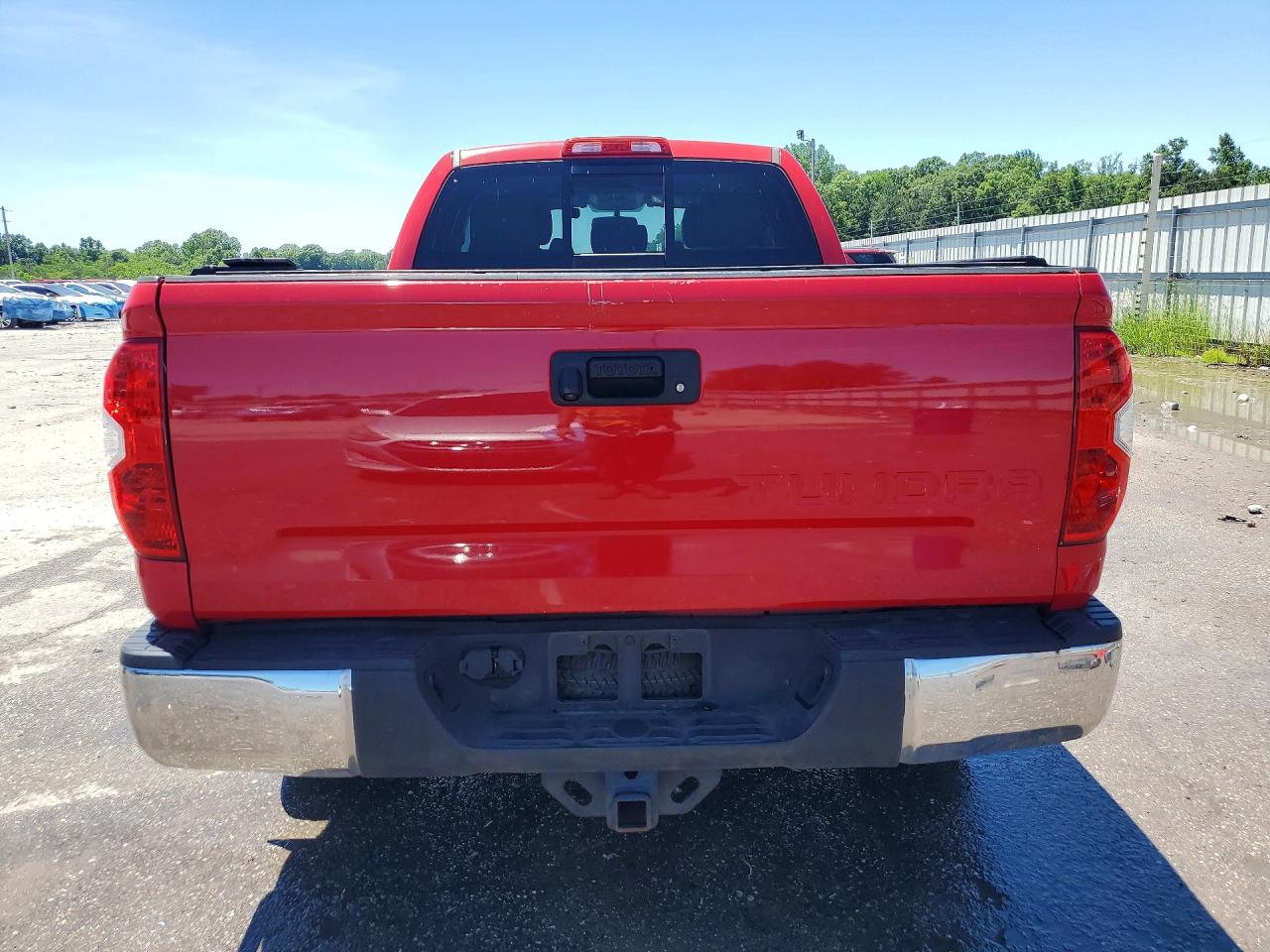 2014 Toyota Tundra Sr5 Red vin: 5TFRM5F18EX070577