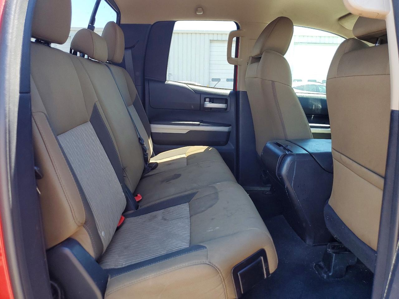 2014 Toyota Tundra Sr5 Red vin: 5TFRM5F18EX070577