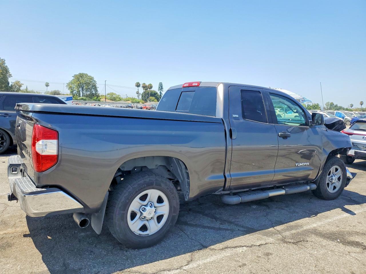 2019 Toyota Tundra Sr5 Gray vin: 5TFRM5F18KX134984