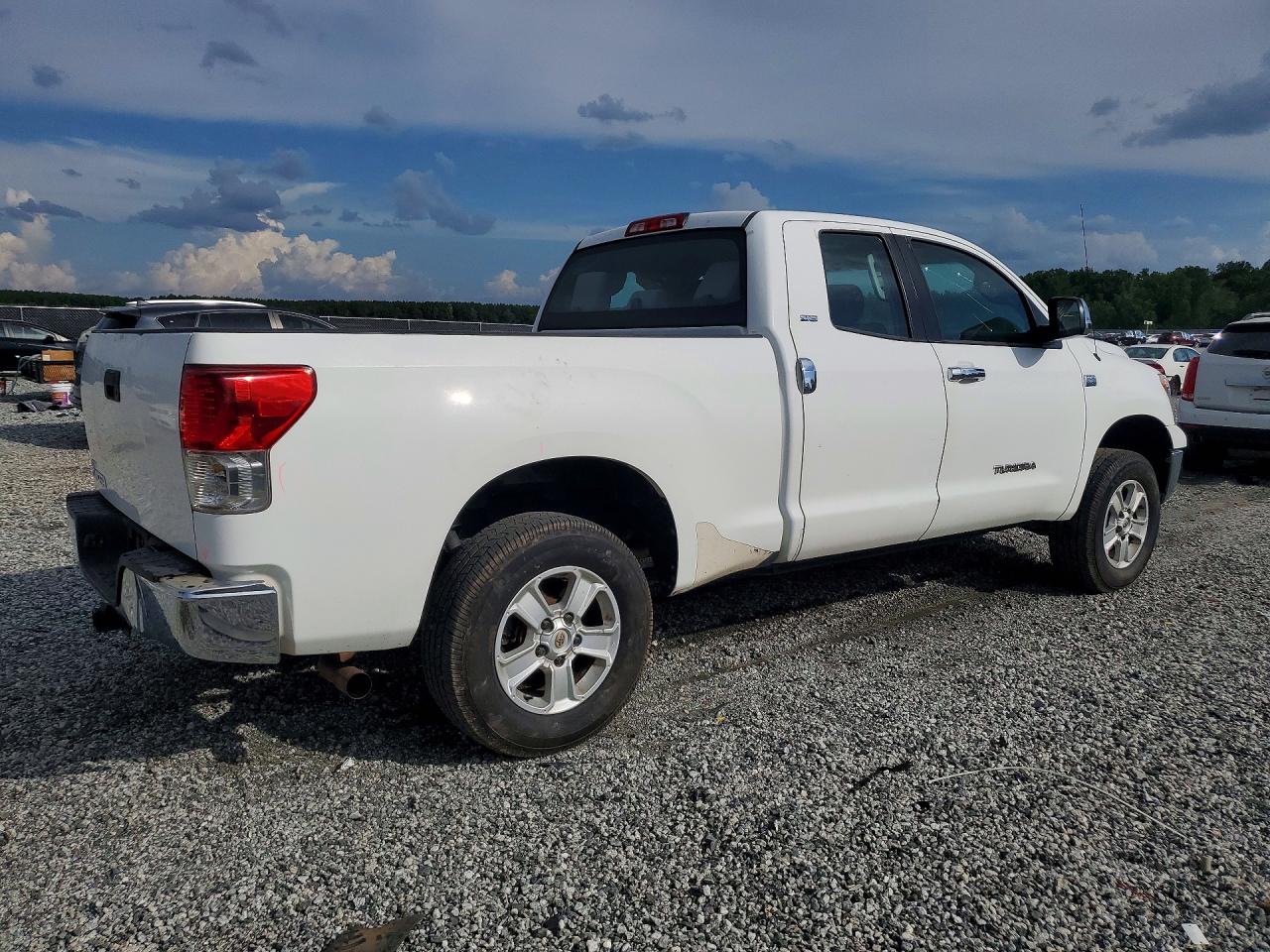 2010 Toyota Tundra Double Cab Sr5 White vin: 5TFRM5F19AX008714