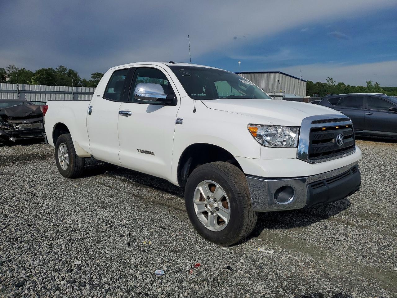 2010 Toyota Tundra Double Cab Sr5 White vin: 5TFRM5F19AX008714