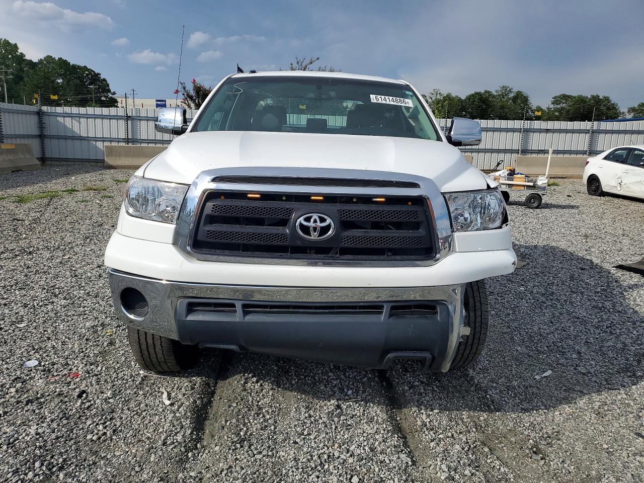 2010 Toyota Tundra Double Cab Sr5 White vin: 5TFRM5F19AX008714