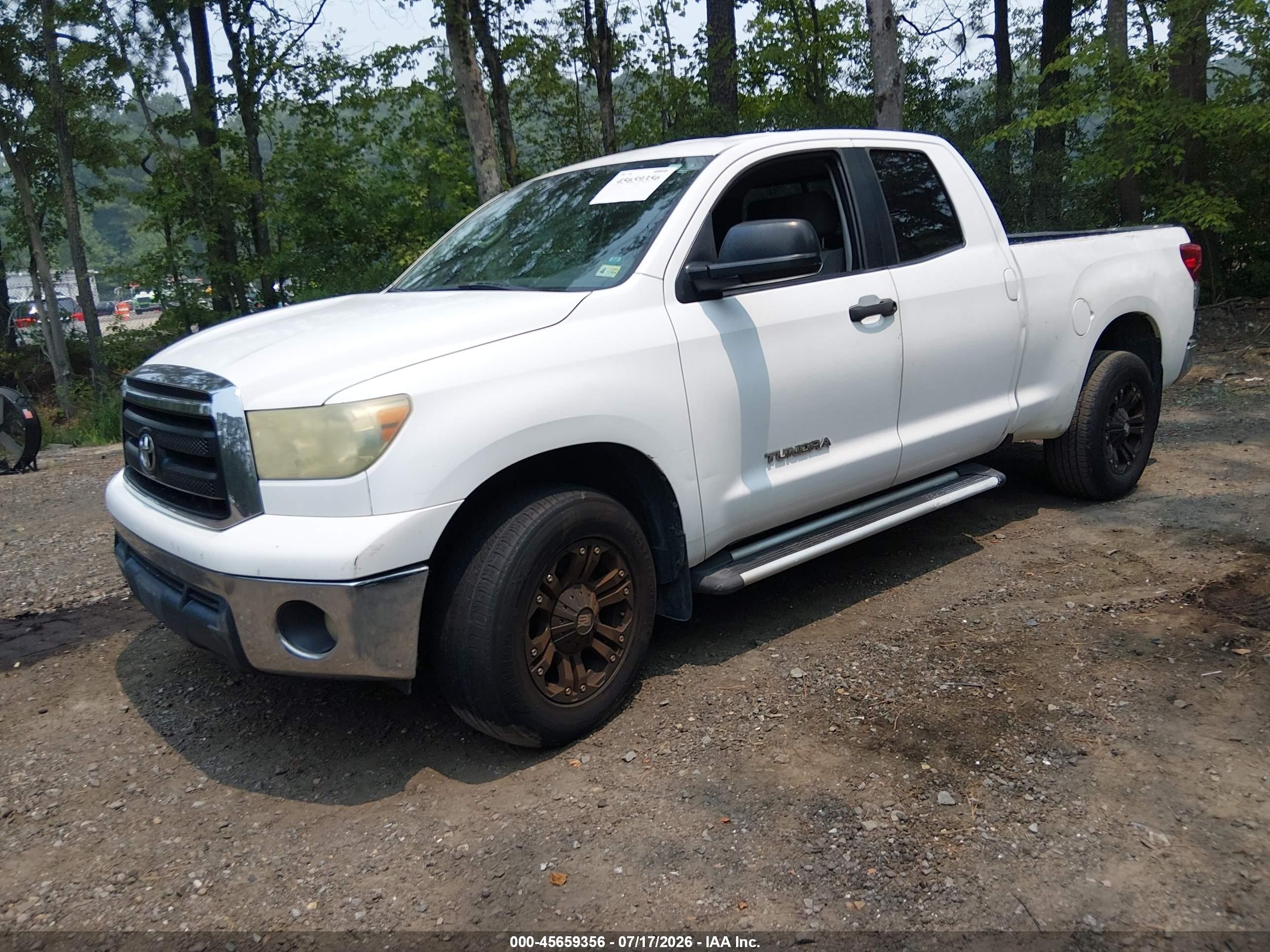 2010 Toyota Tundra Grade 4.6l V8 White vin: 5TFRM5F19AX010639