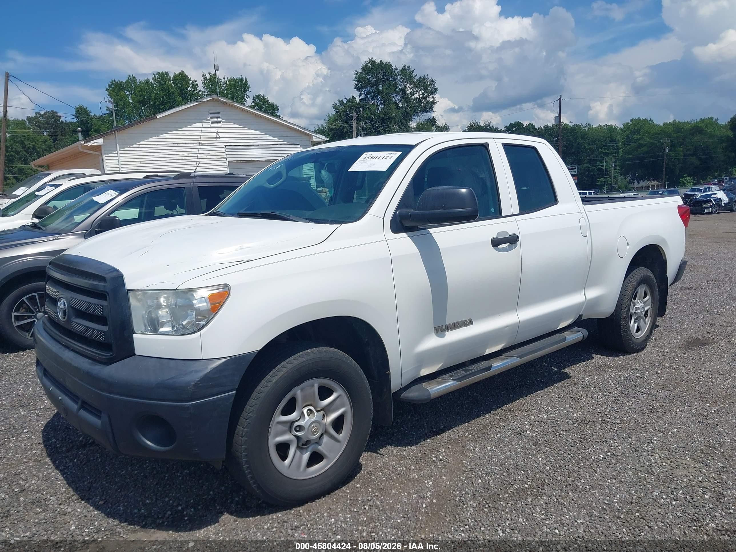 2010 Toyota Tundra Grade 4.6l V8 White vin: 5TFRM5F19AX010866