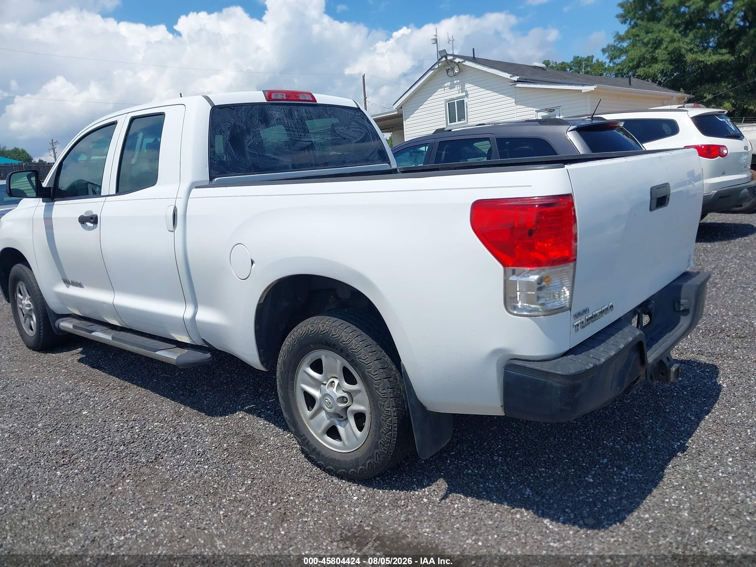 2010 Toyota Tundra Grade 4.6l V8 White vin: 5TFRM5F19AX010866