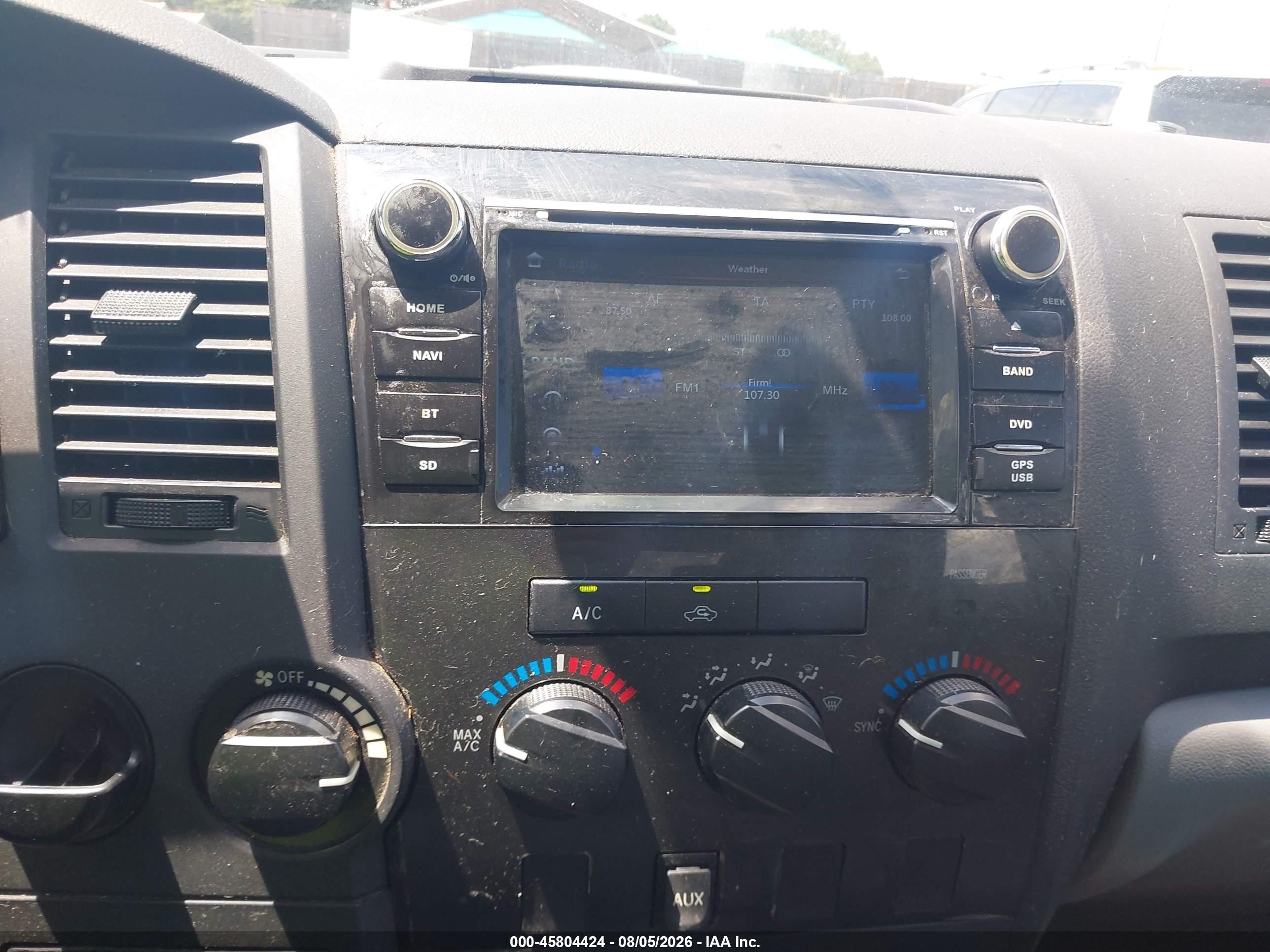 2010 Toyota Tundra Grade 4.6l V8 White vin: 5TFRM5F19AX010866