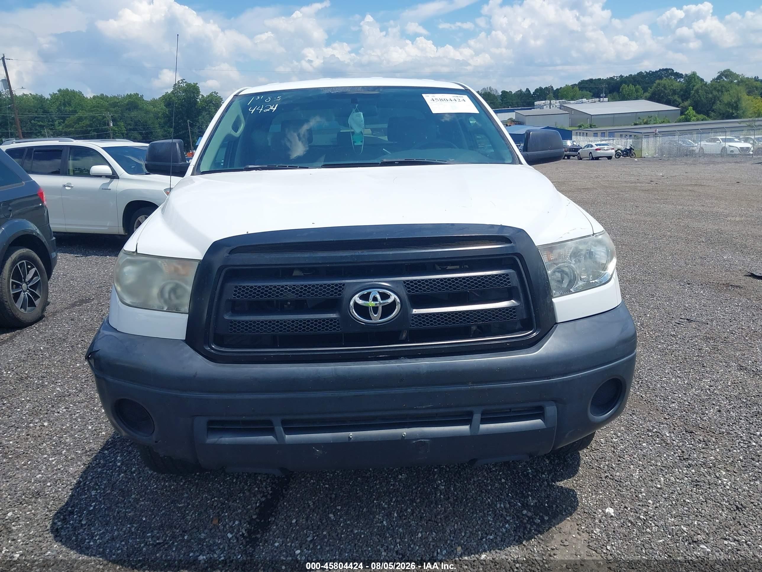 2010 Toyota Tundra Grade 4.6l V8 White vin: 5TFRM5F19AX010866