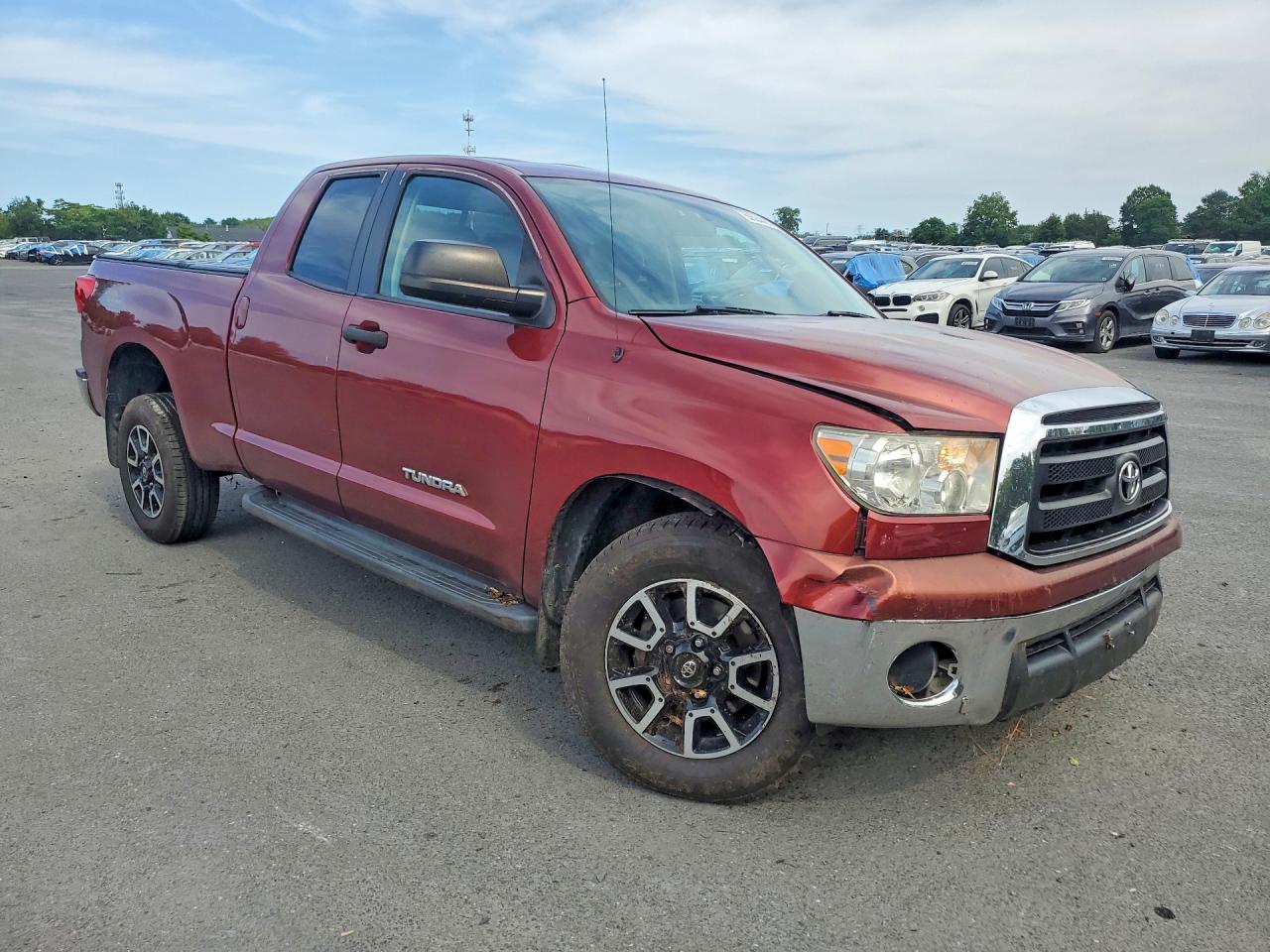 2010 Toyota Tundra Double Cab Sr5 Красный vin: 5TFRM5F19AX017297
