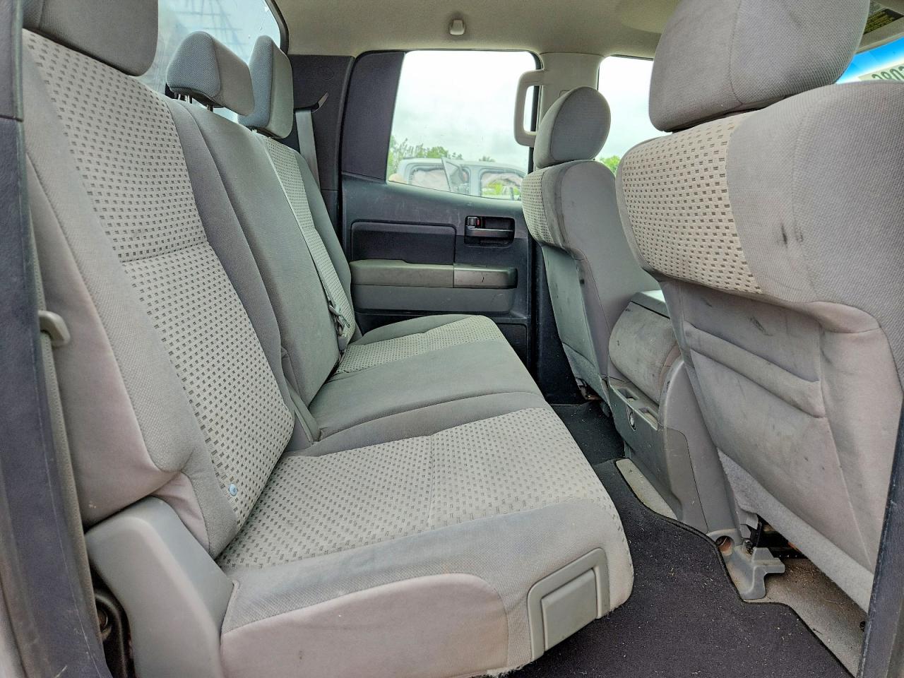 2011 Toyota Tundra Double Cab Sr5 White vin: 5TFRM5F19BX030973