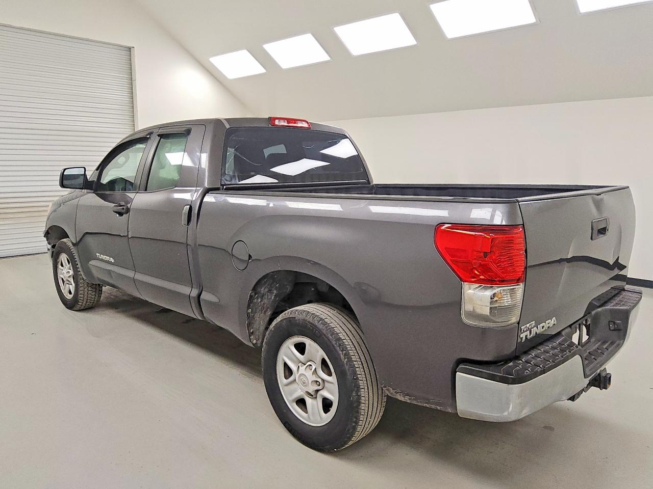 2011 Toyota Tundra Double Cab Sr5 Gray vin: 5TFRM5F19BX034022
