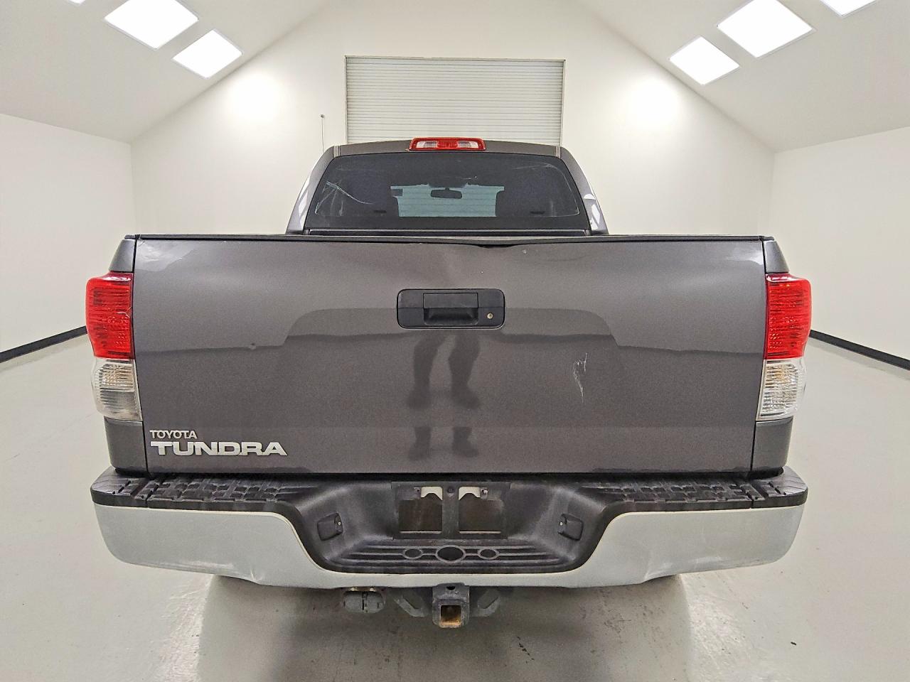 2011 Toyota Tundra Double Cab Sr5 Gray vin: 5TFRM5F19BX034022