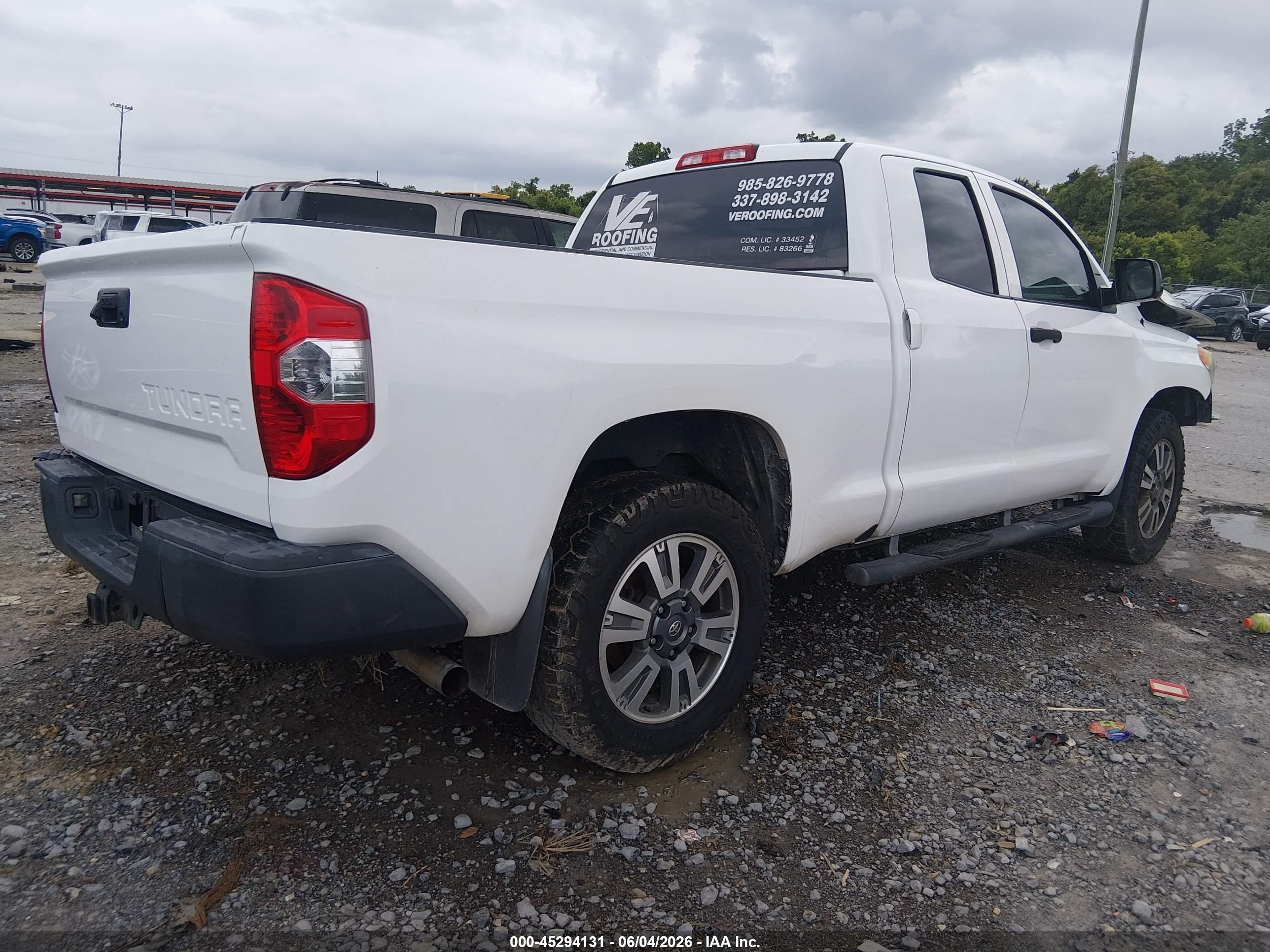 2015 Toyota Tundra Sr 4.6l V8 White vin: 5TFRM5F19FX083856